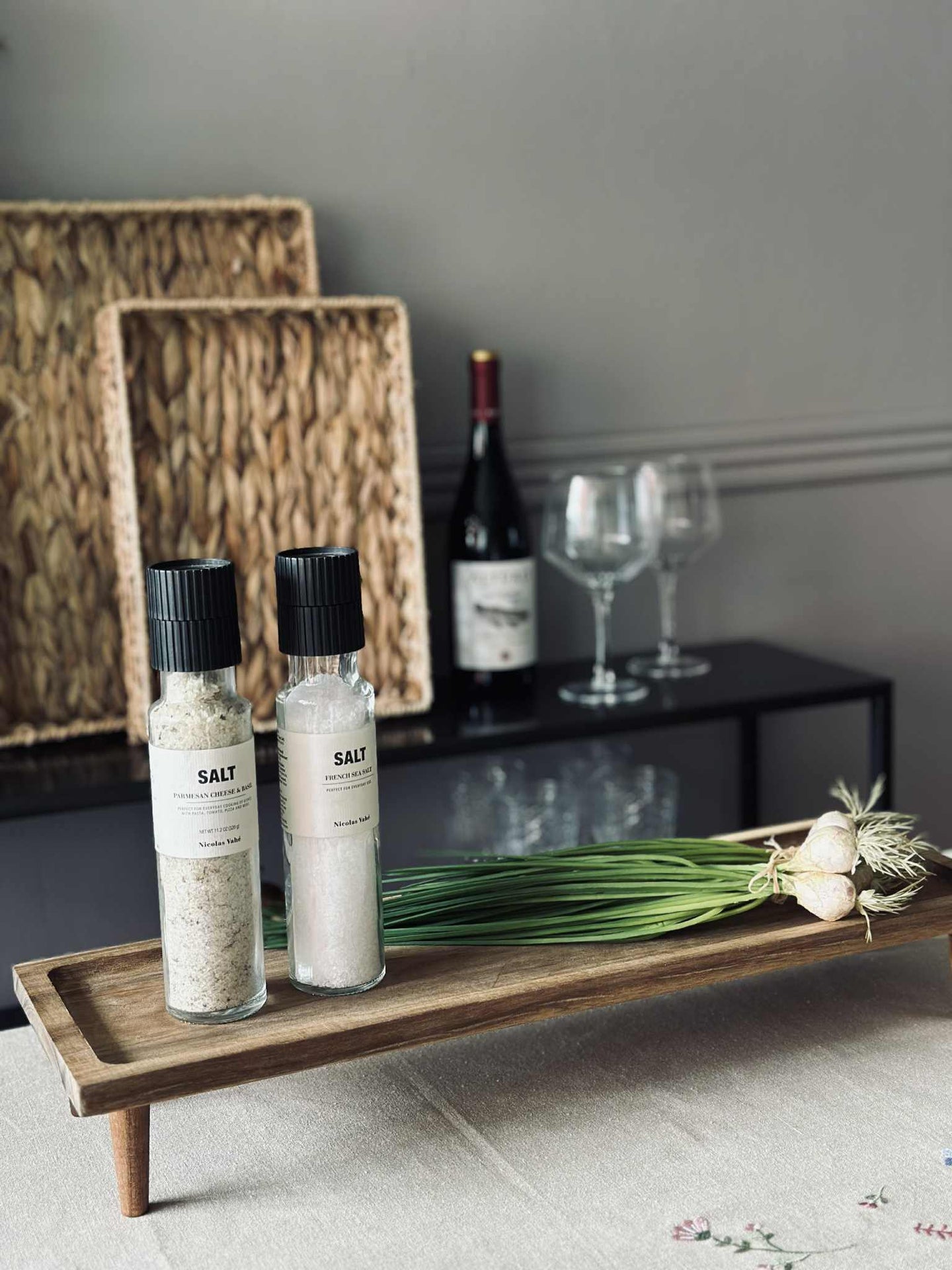 Brett med ben i akasietre - Perfekt til tapas