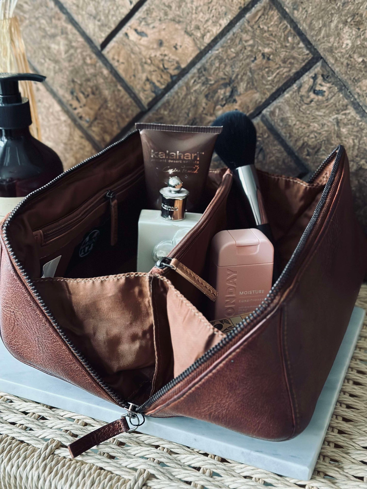 Toalettveske Dark Cognac