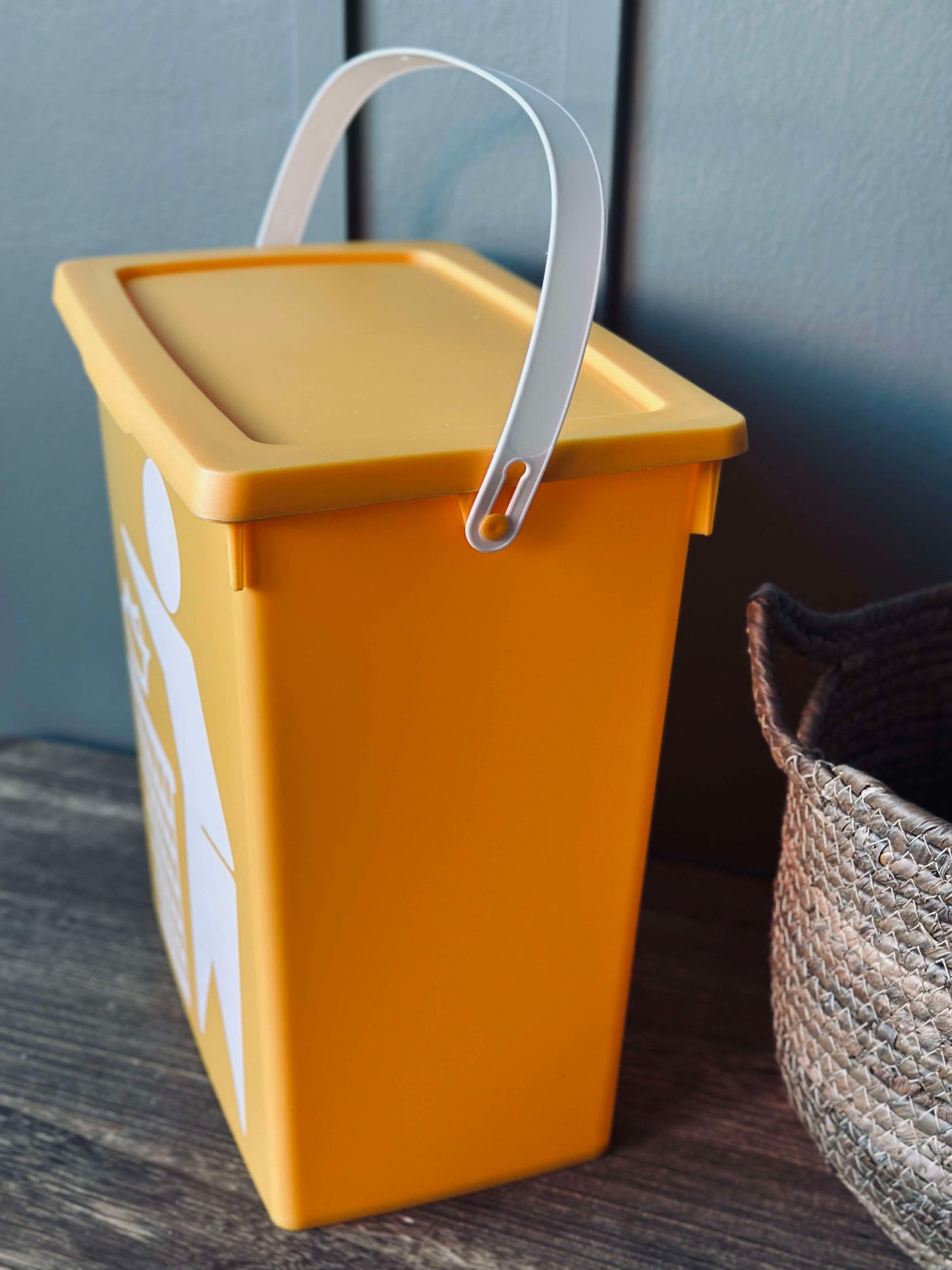 BIO Bøtte med lokk 12 liter - GUL