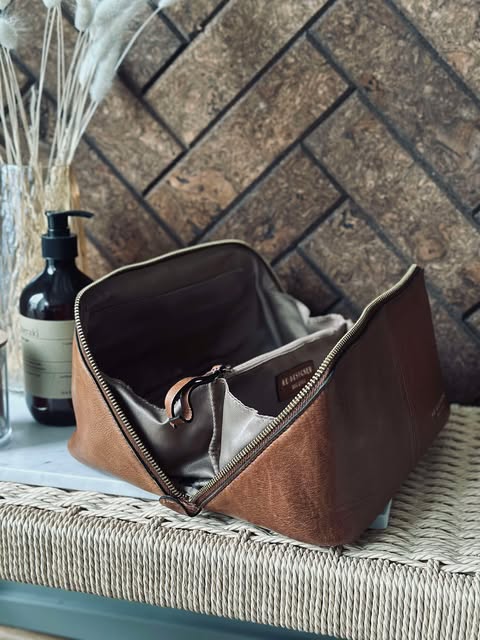 Toalettveske Halima Walnut - Small