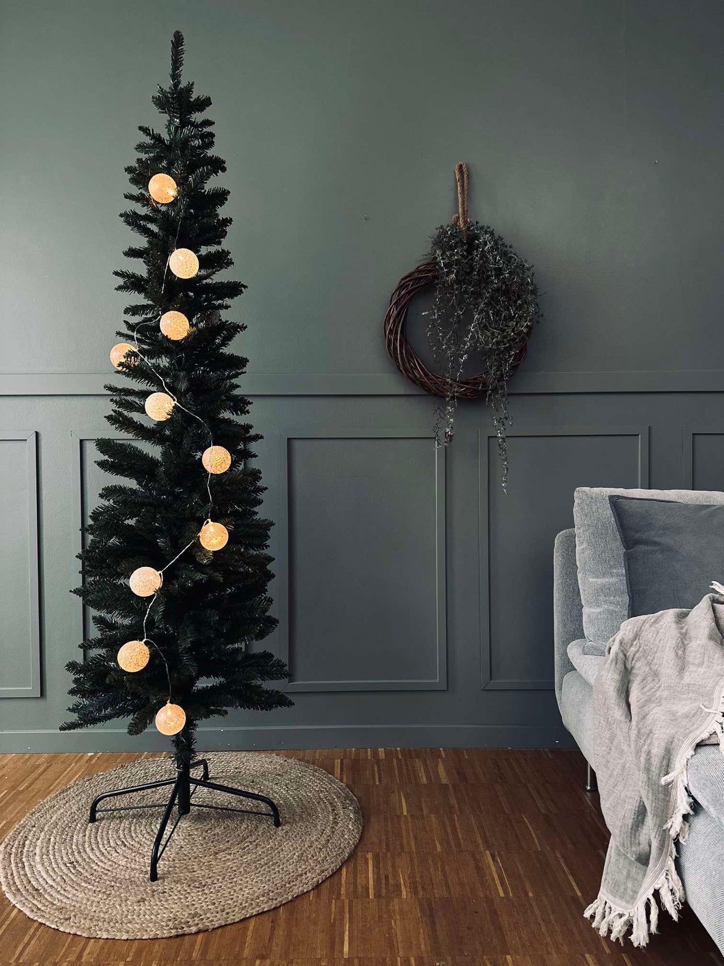 Lyskjede med LED-kuler - Gylden beige