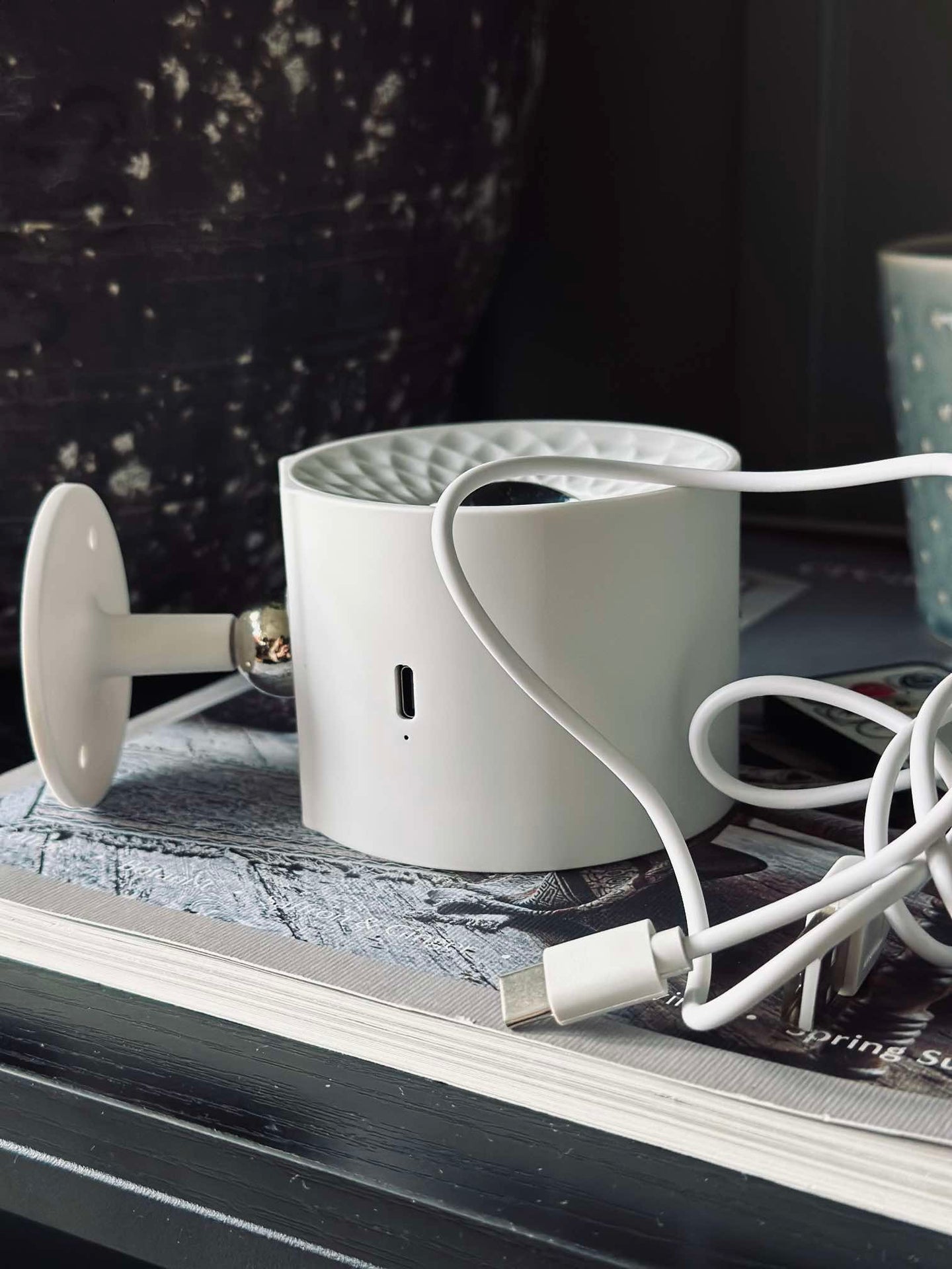 Vegglampe – Oppladbar med fjernkontroll