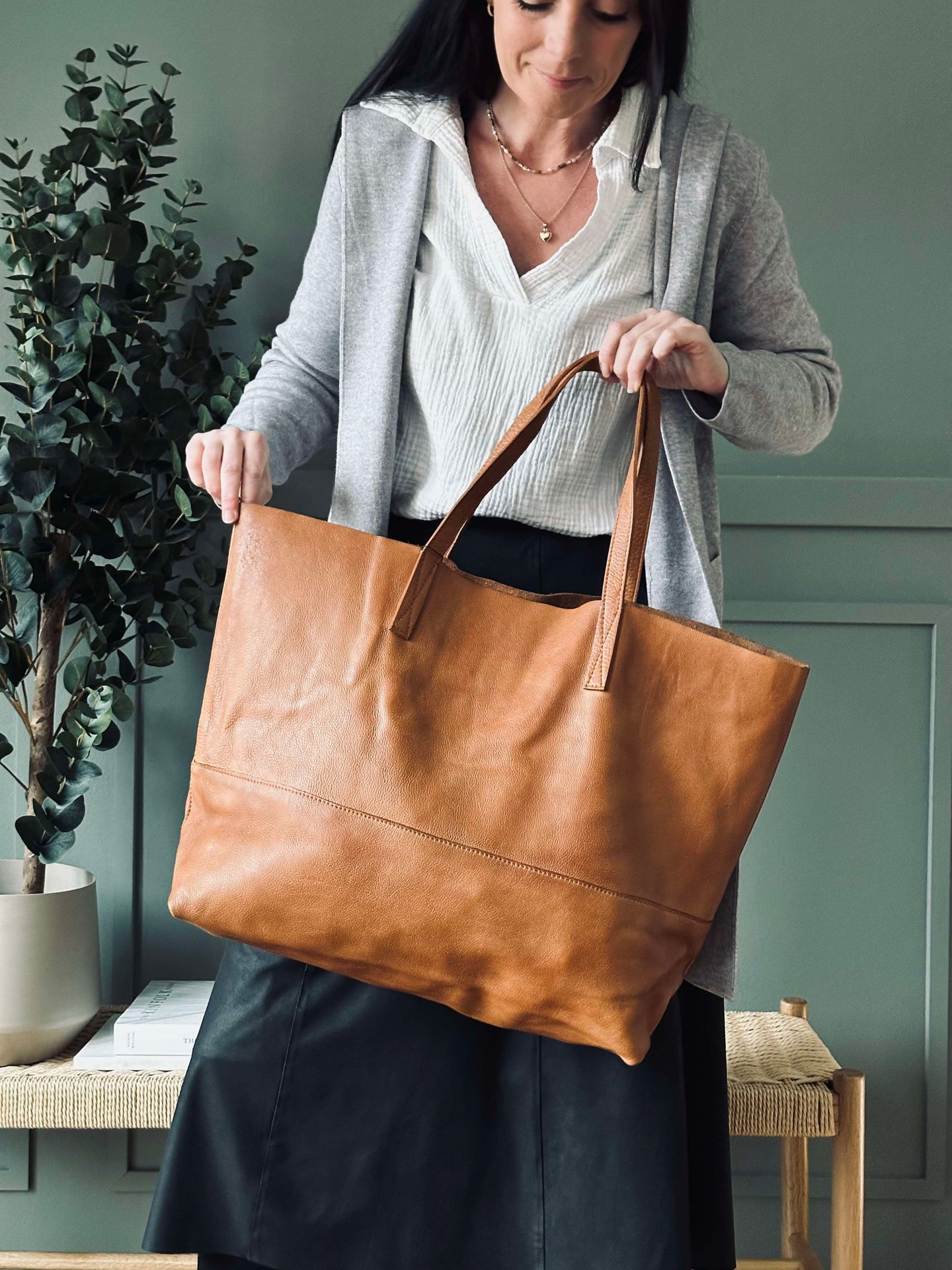 XL Shopper Gabby Cogac