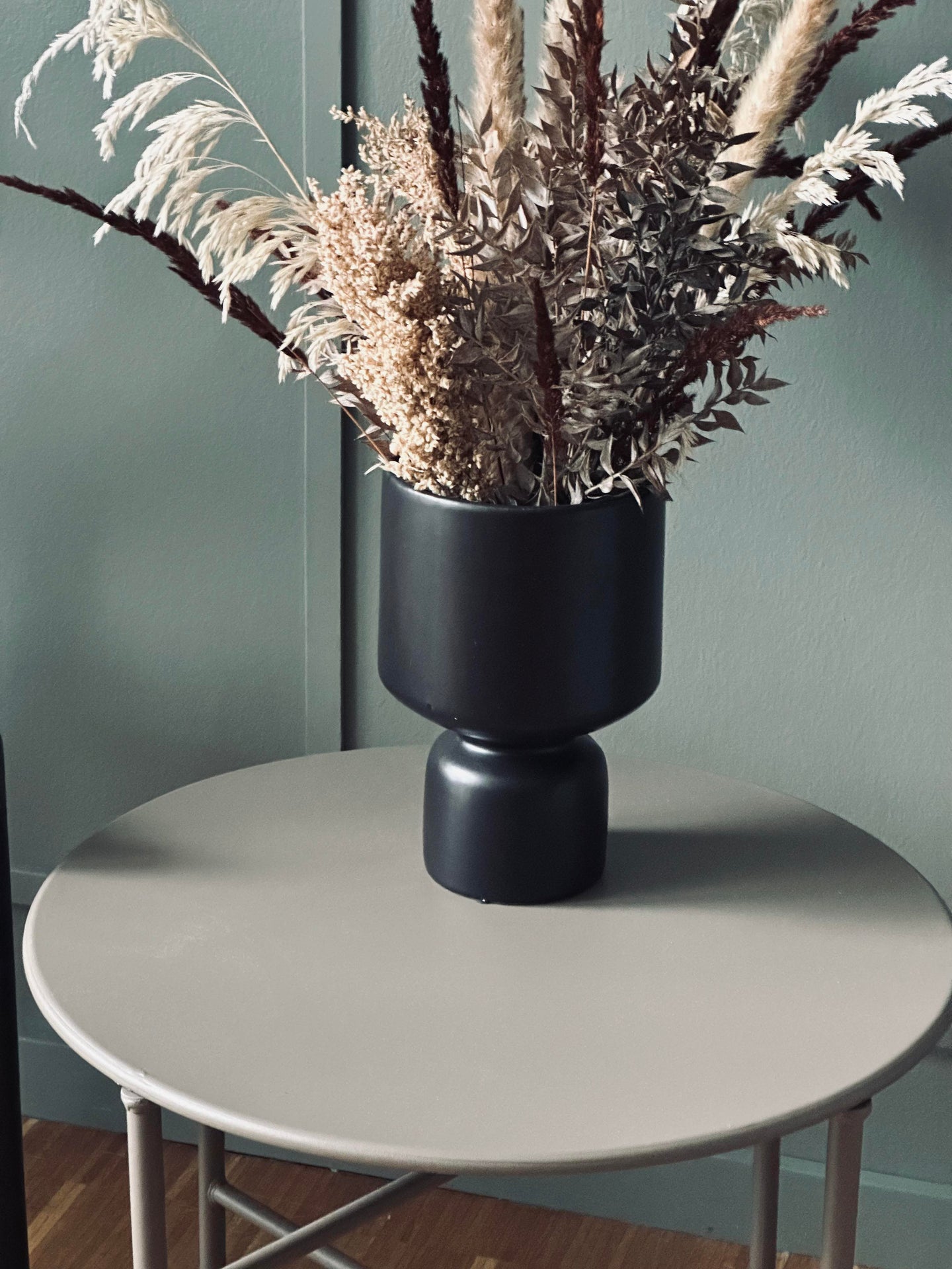 Bord til inne og ute – Beige Dia 50 cm