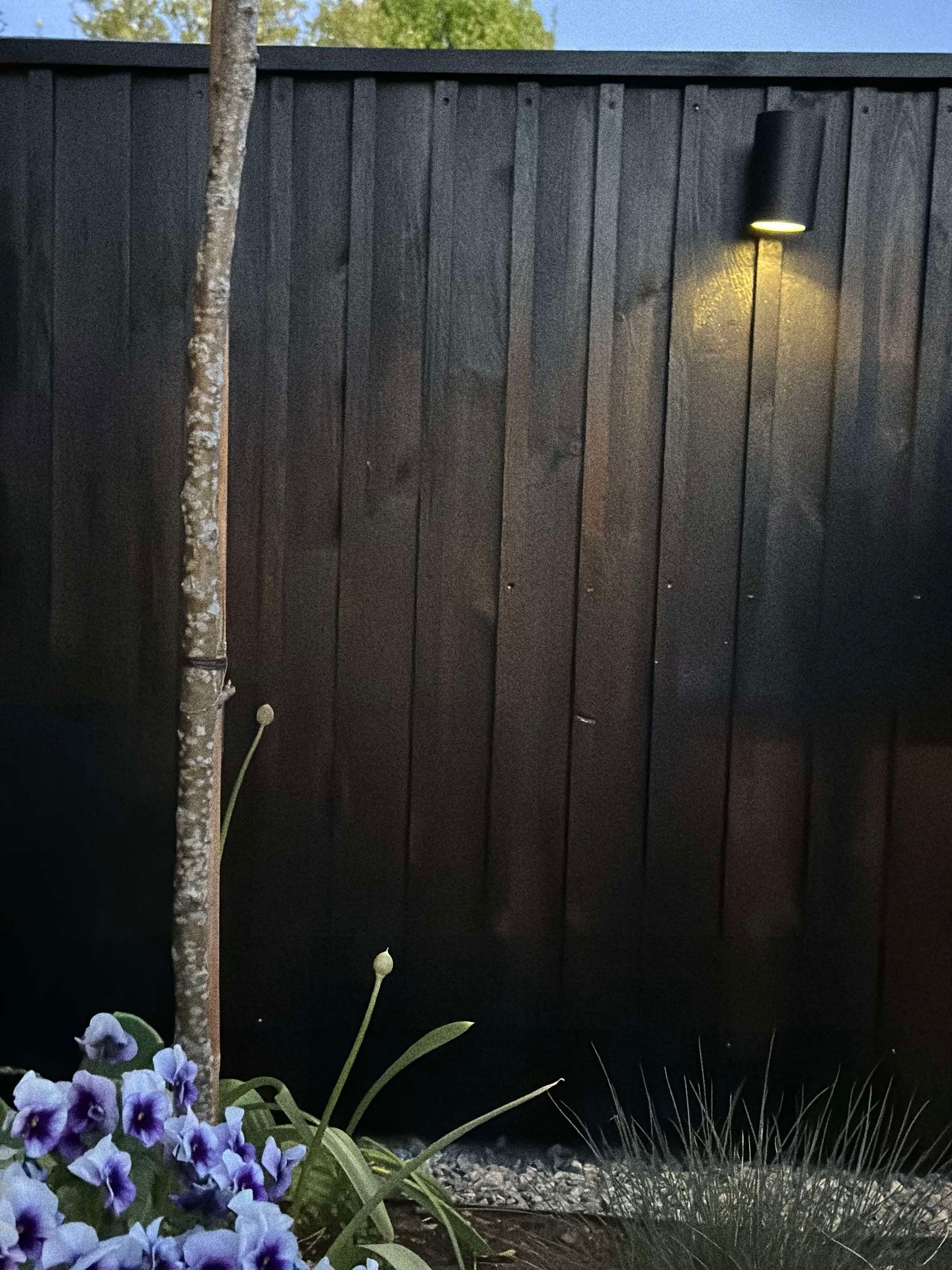 Vegglampe med solceller