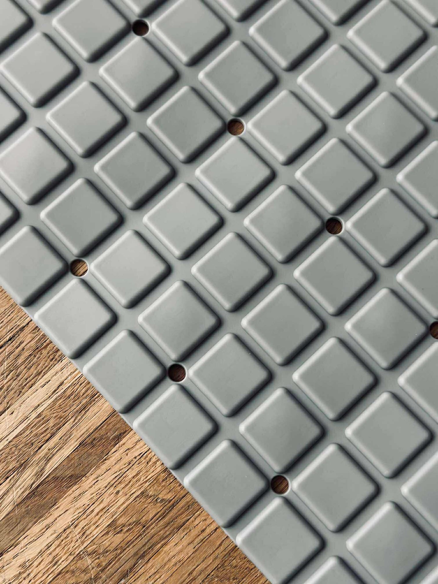 Badematte SKLISIKKER 69x39 - Grå