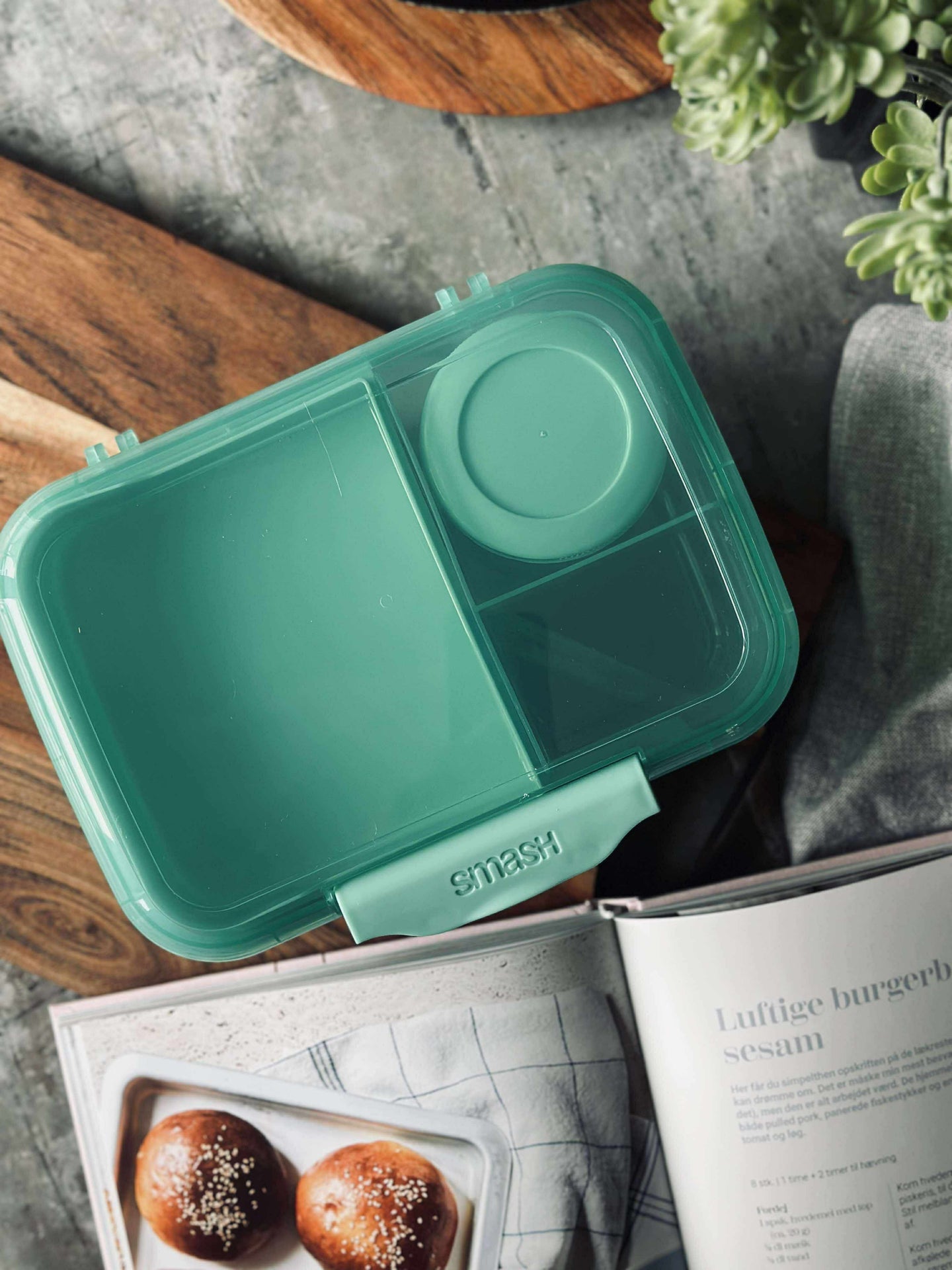 Matboks med delte rom og snackboks