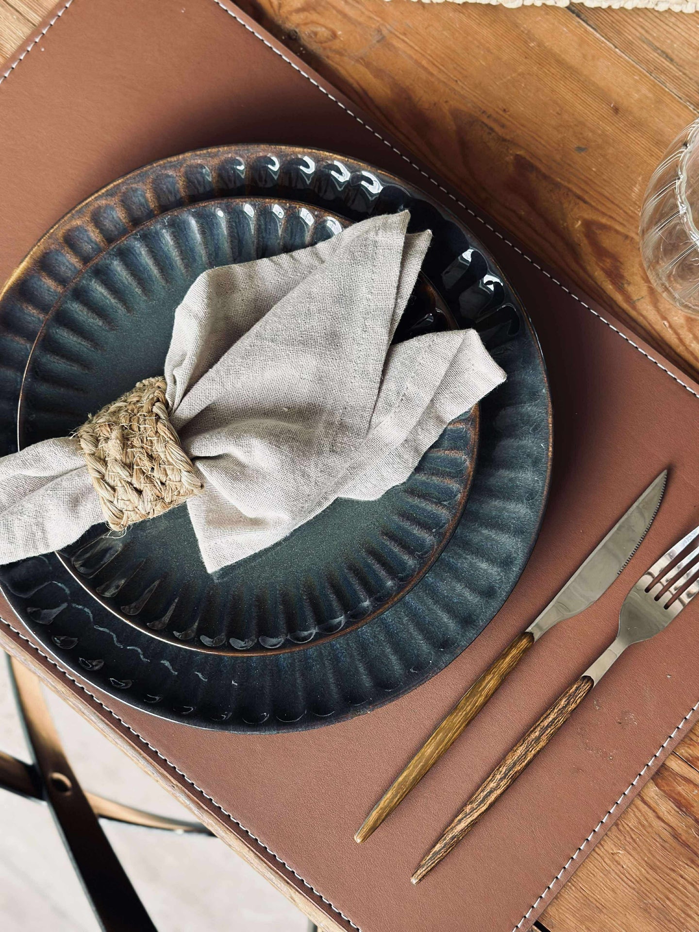 Bordbrikke - 30x45 Brun