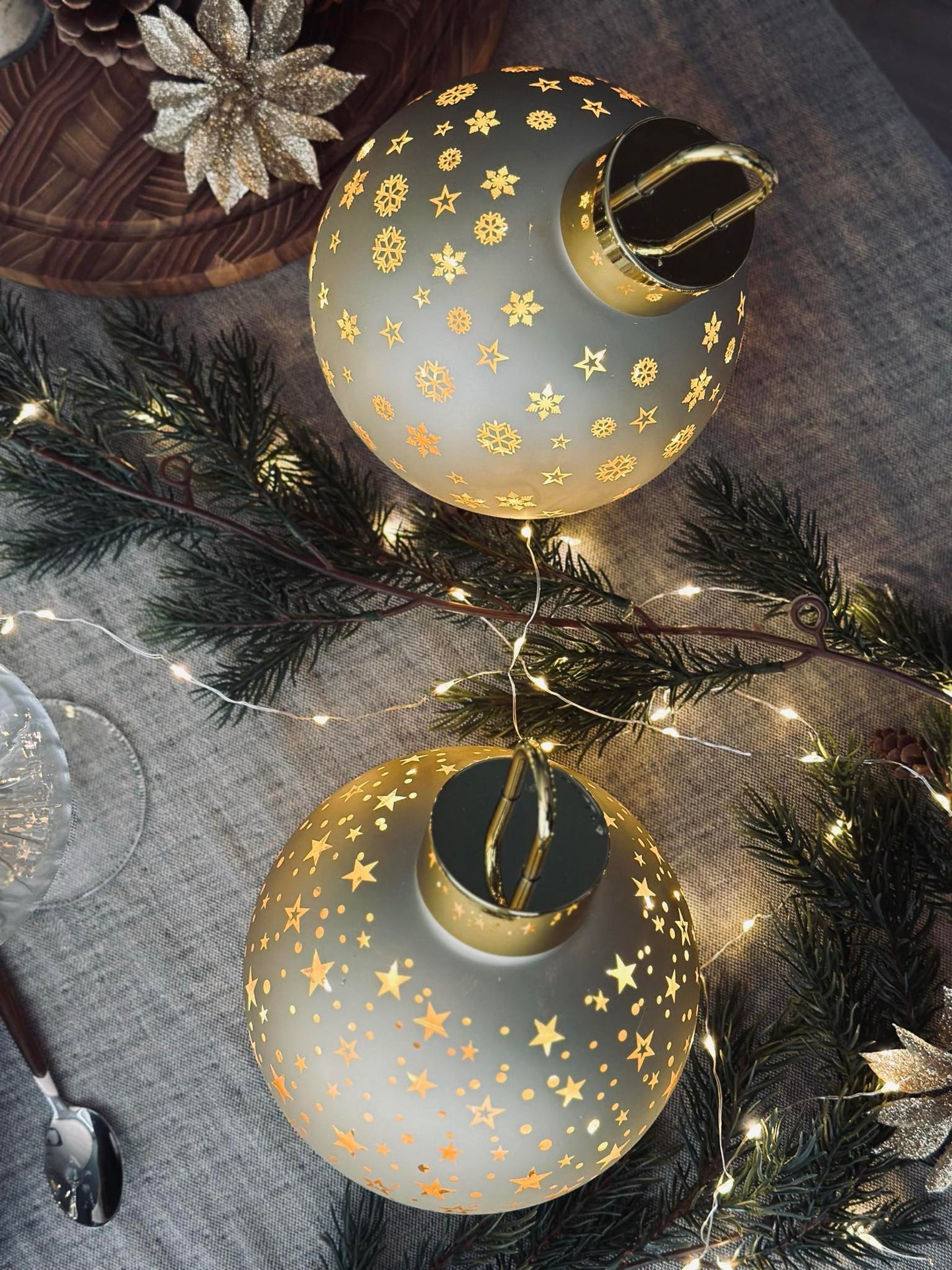 Julekule med LED-lys - Gull