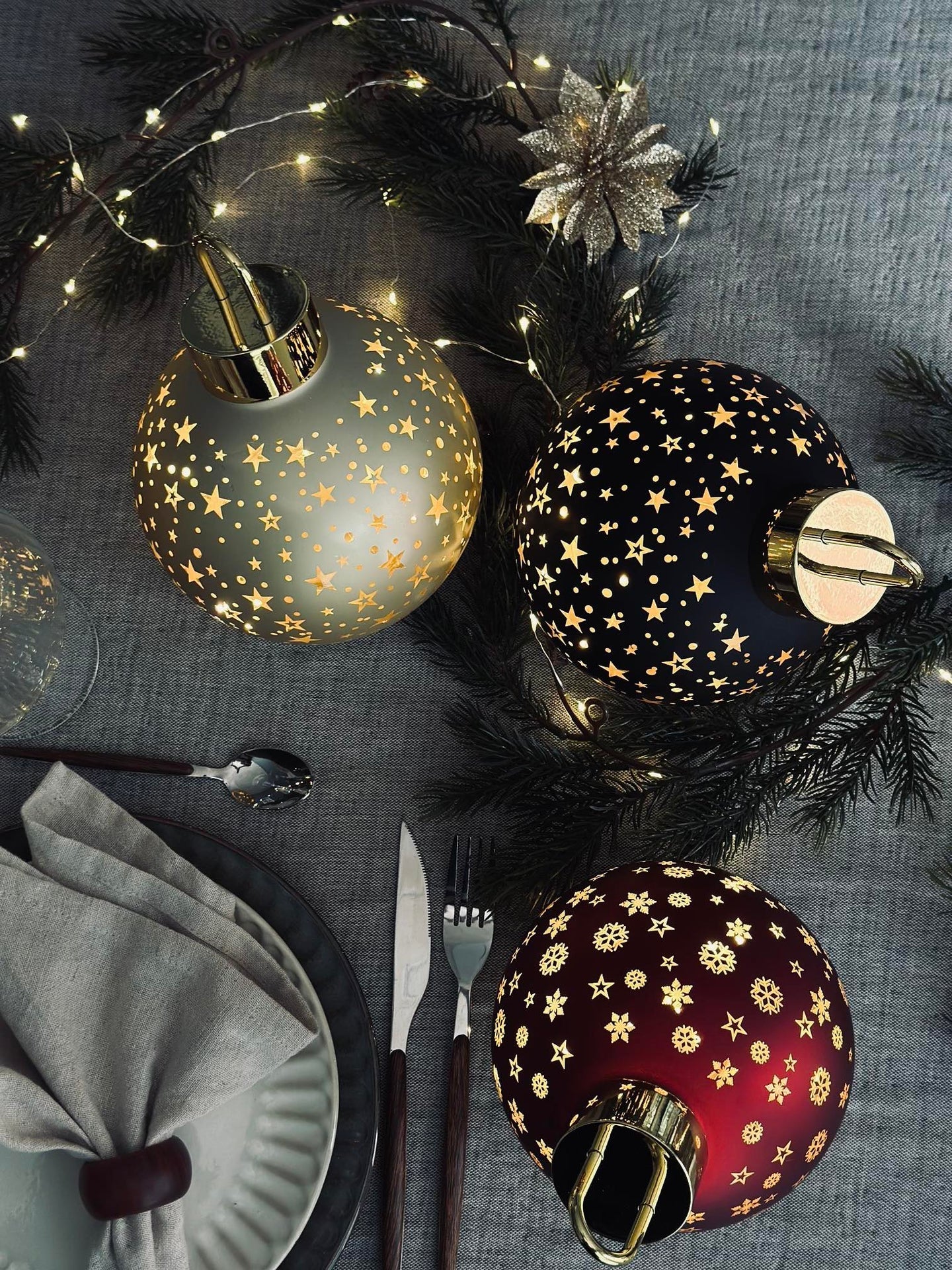 Julekule med LED-lys - Rød