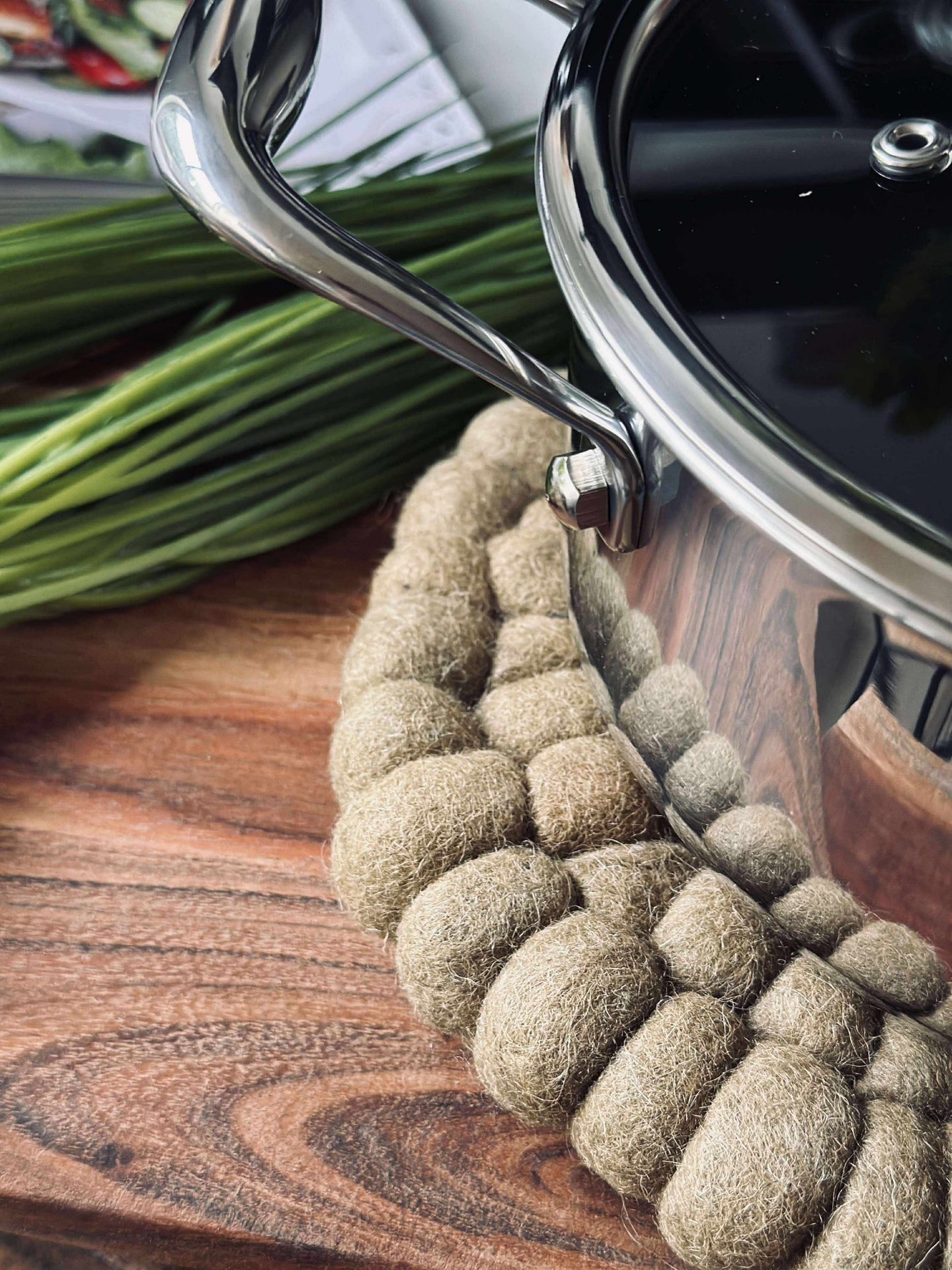 Bordbrikke DOTS - Taupe ull