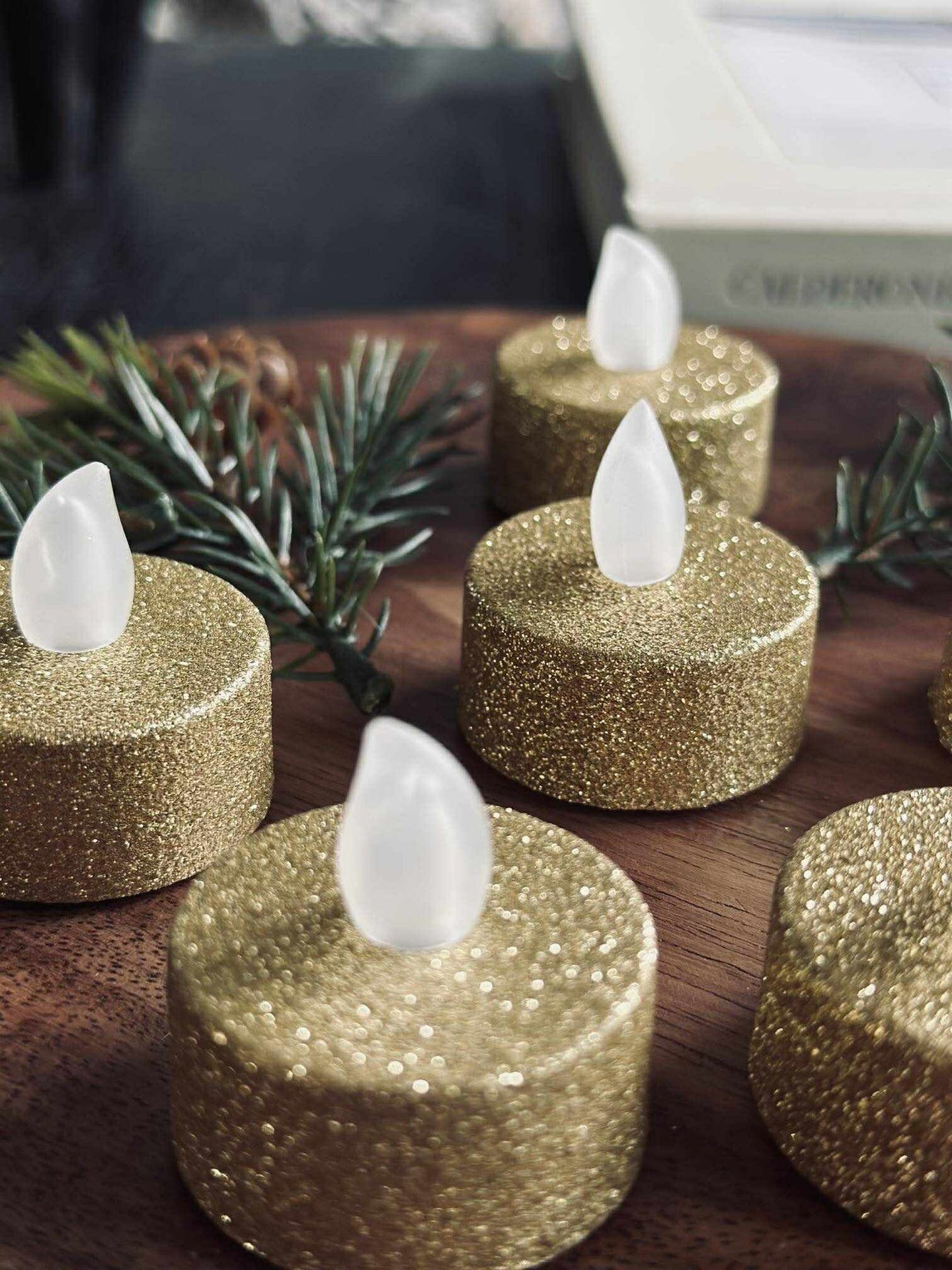 Telys med LED - Gullglitter 6 stk.