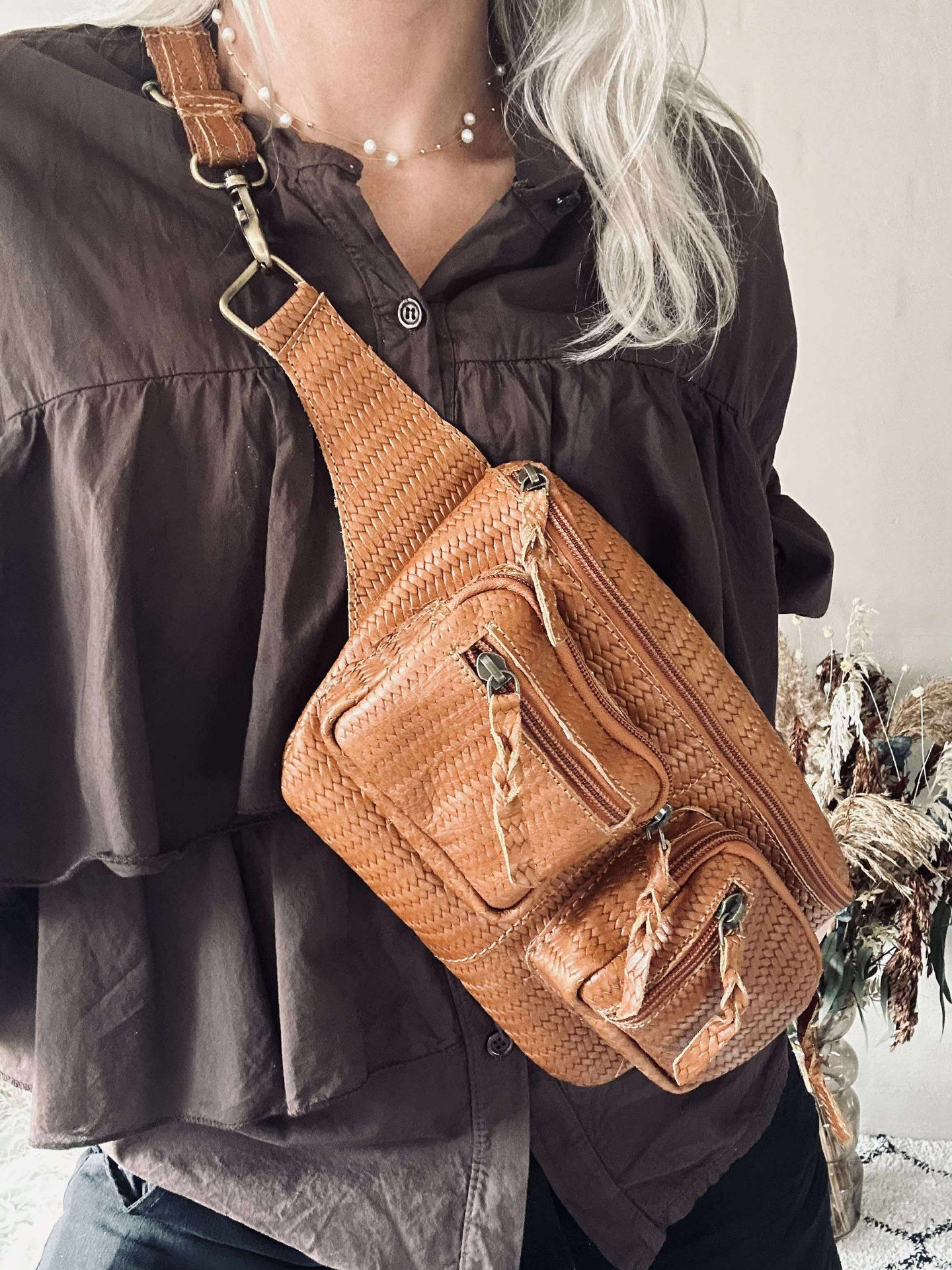 Belteveske Kaya - Cognac flettet
