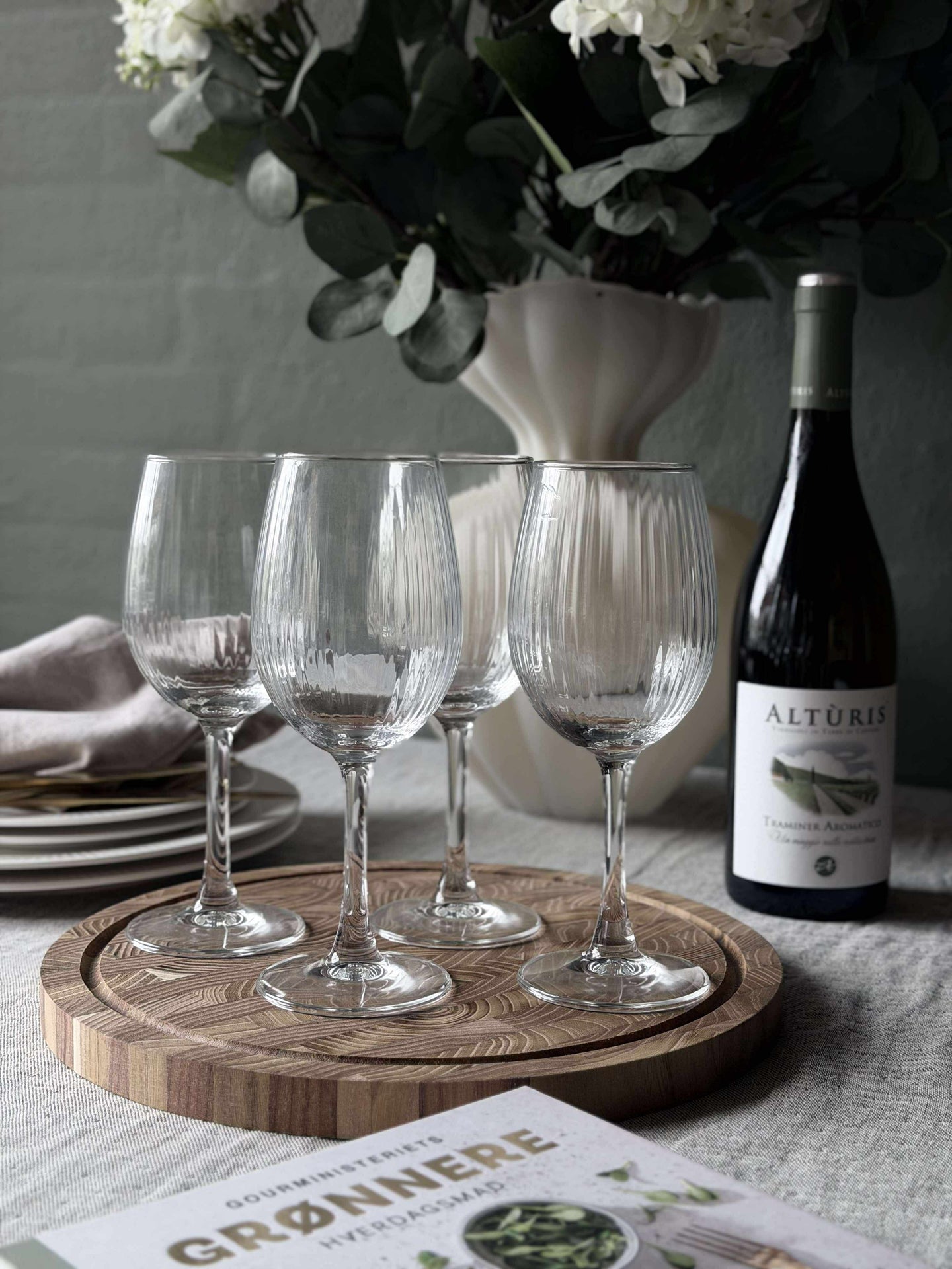 Vinglass Riflet med gullkant - 4 stk. 350 ml