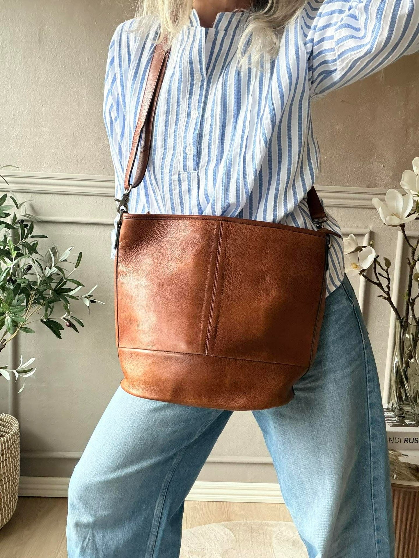 Skulderveske Nomi valnøtt