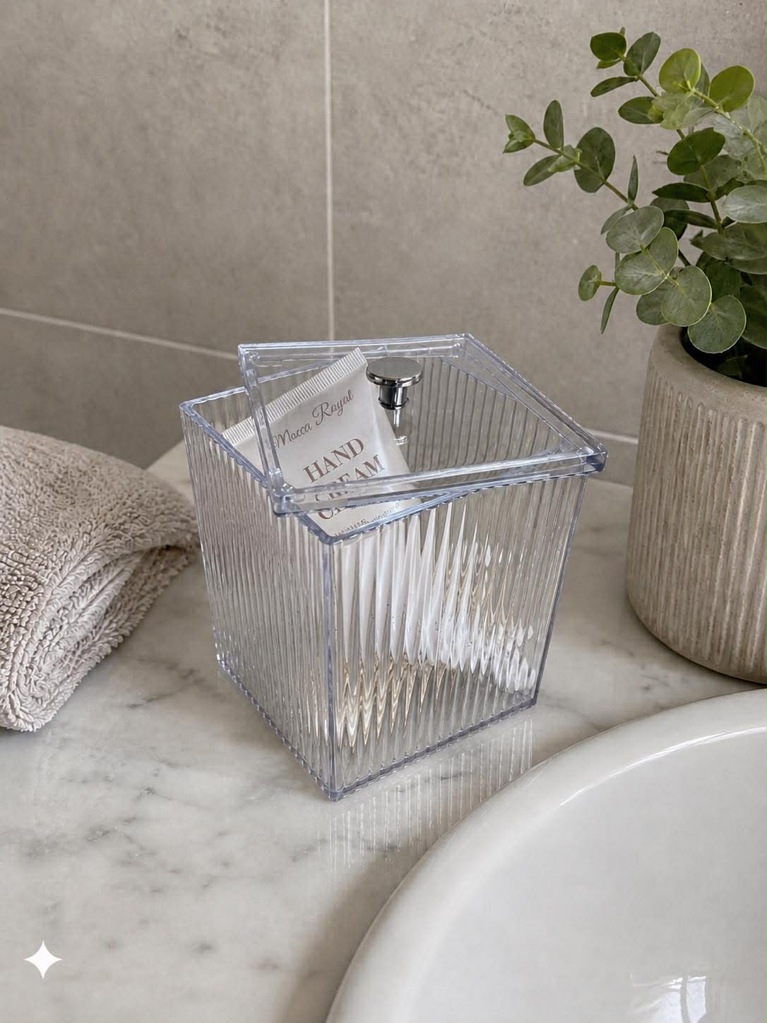 Makeup-organiser med lokk