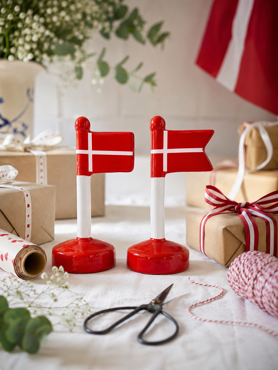 Flagg Dannebrog keramikk - 13 cm