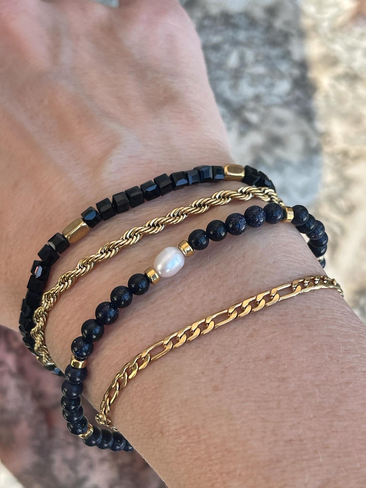 Armbånd Erika black - Sett med 4 armbånd