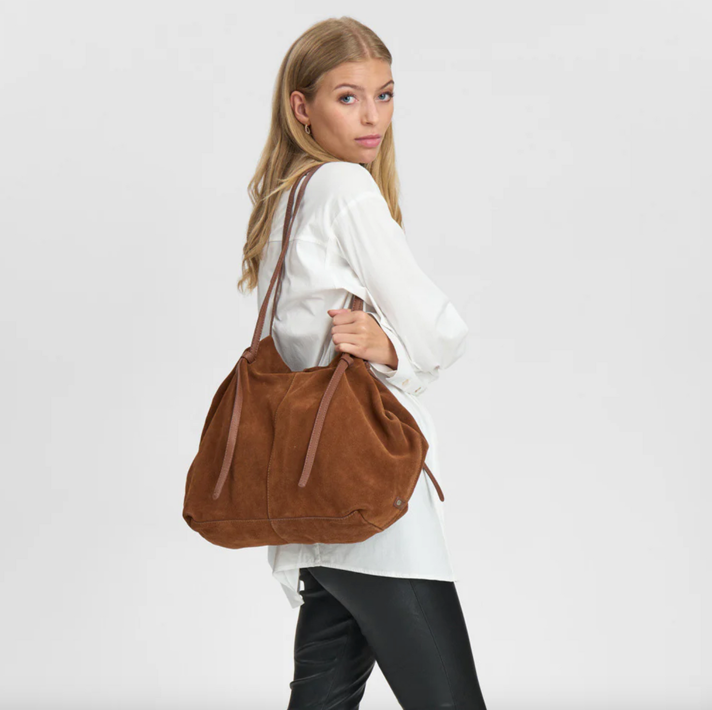 Vakker ruskinnshopper - Cognac