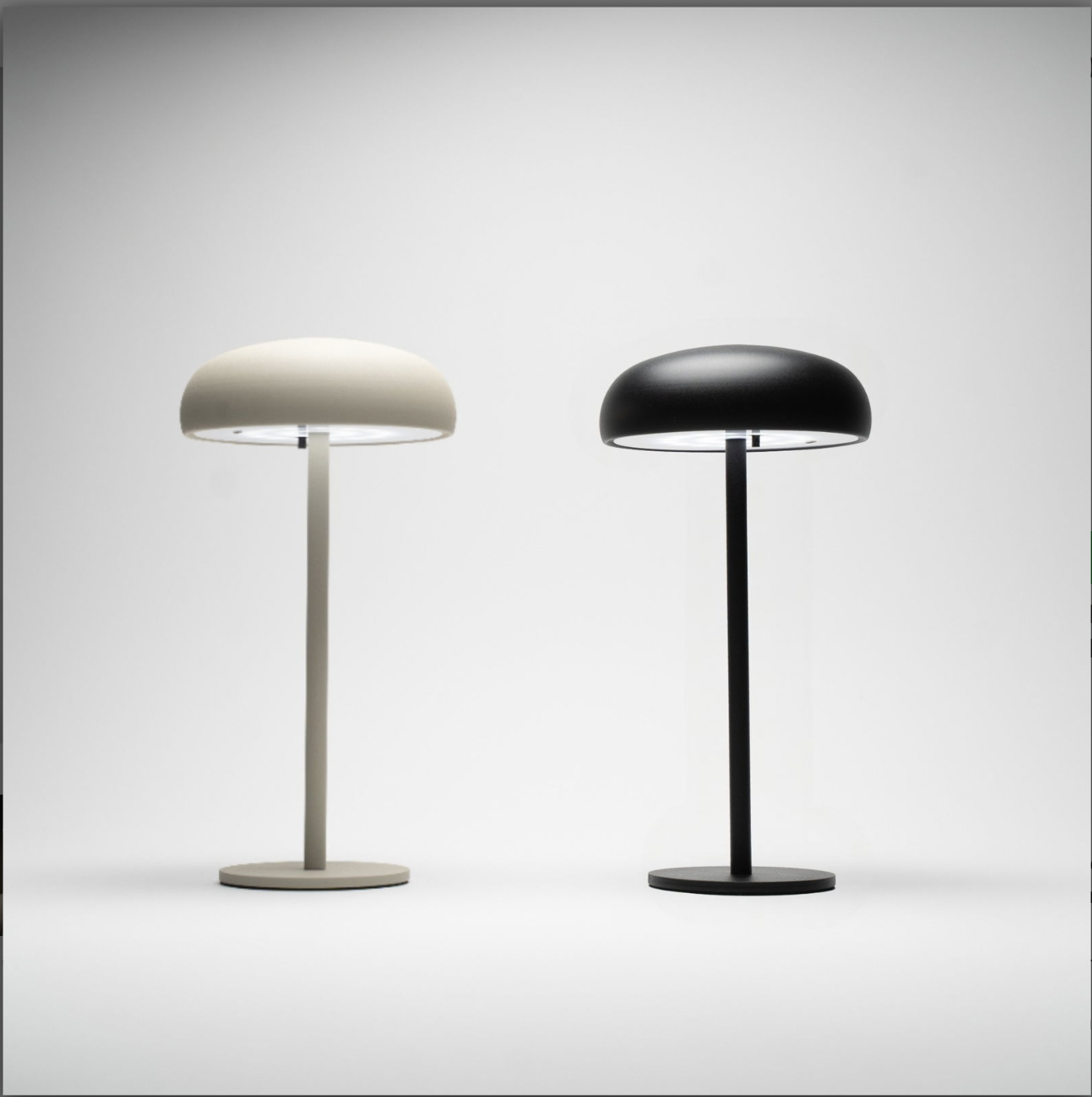 Isolde LED touch bordlampe. Svart/Beige