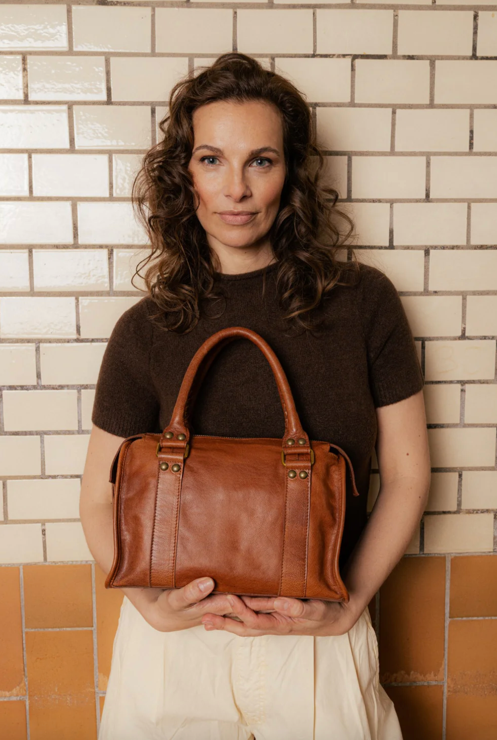 Crossover Miri Liten - Valnøtt