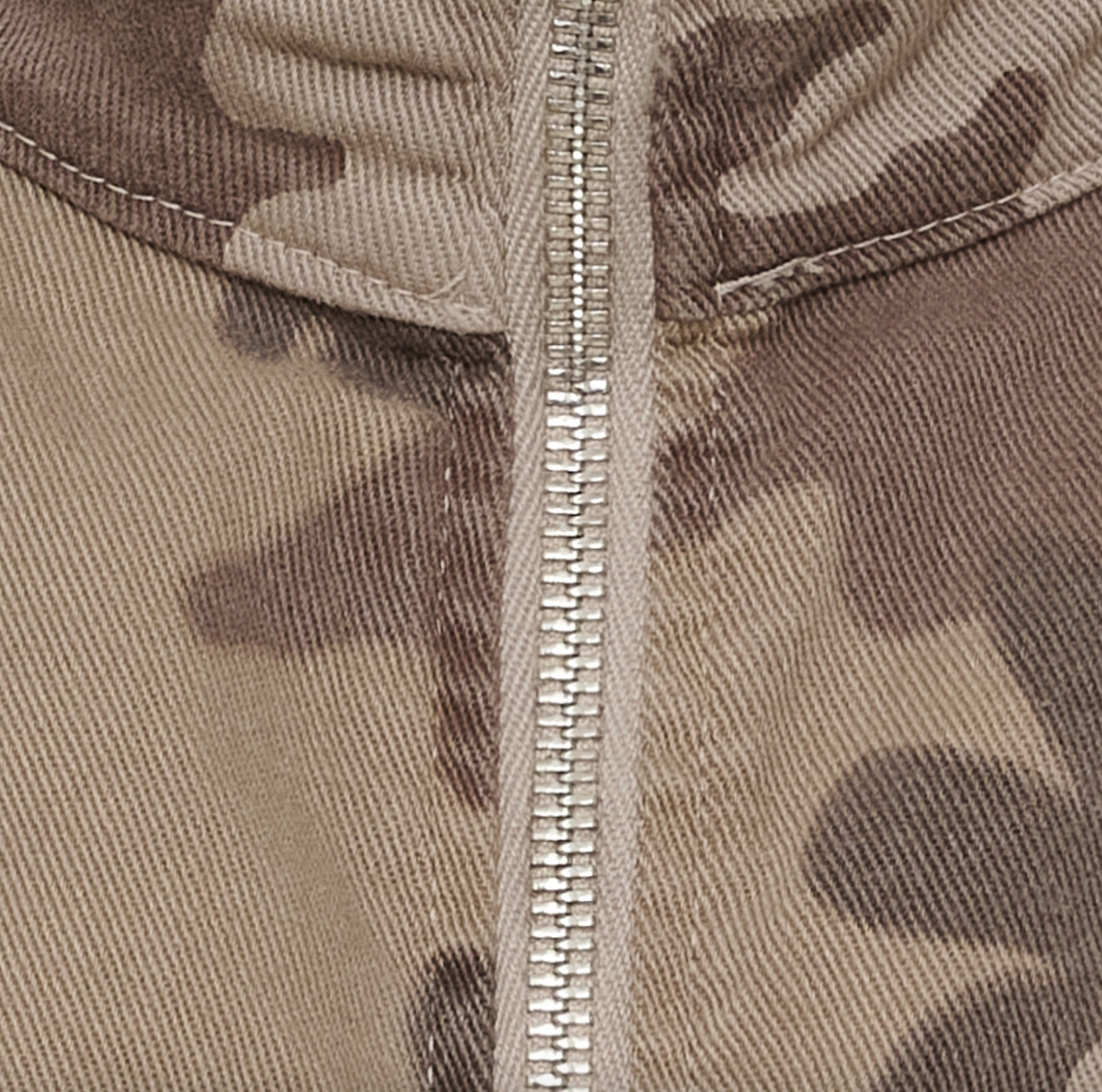 Vest military