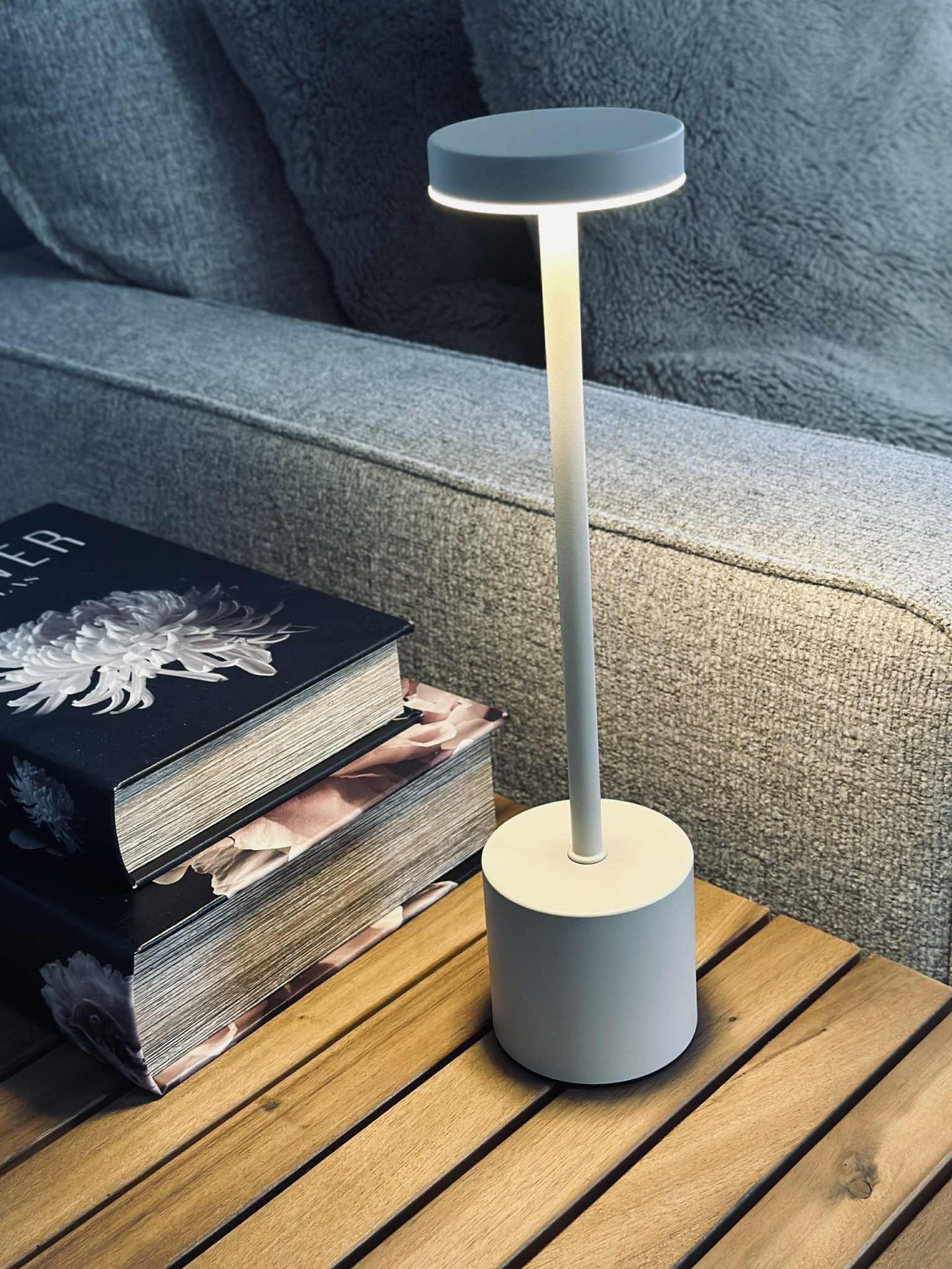 LED bordlampe KELLY Krem - oppladbar