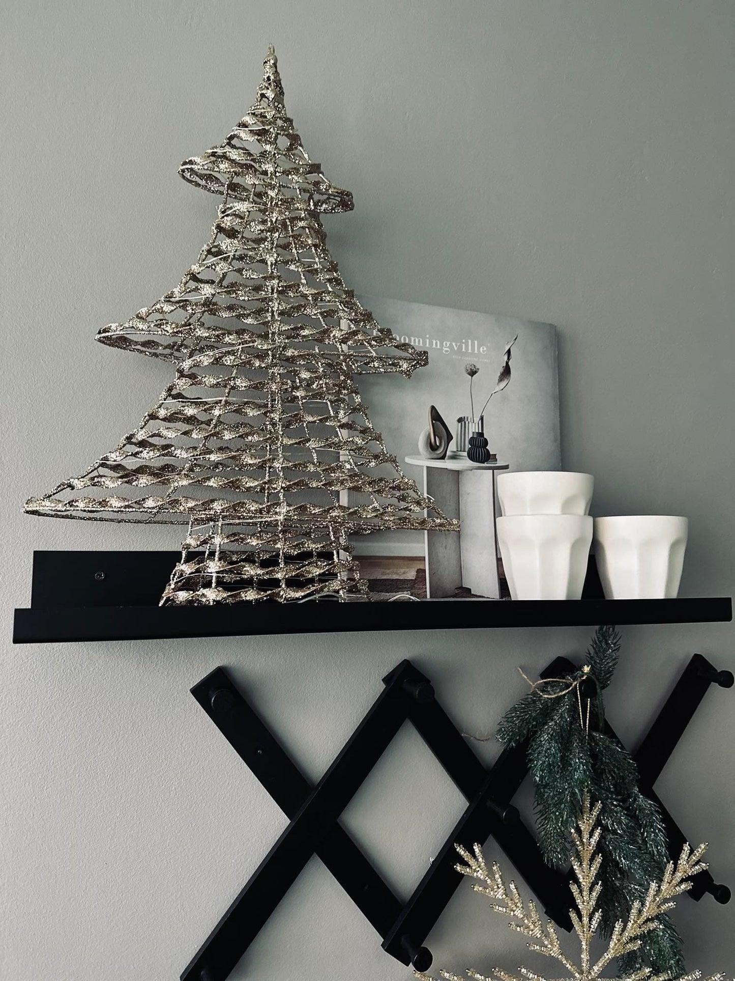 Juletræ XL med LED lys - VIAMAJA.DK