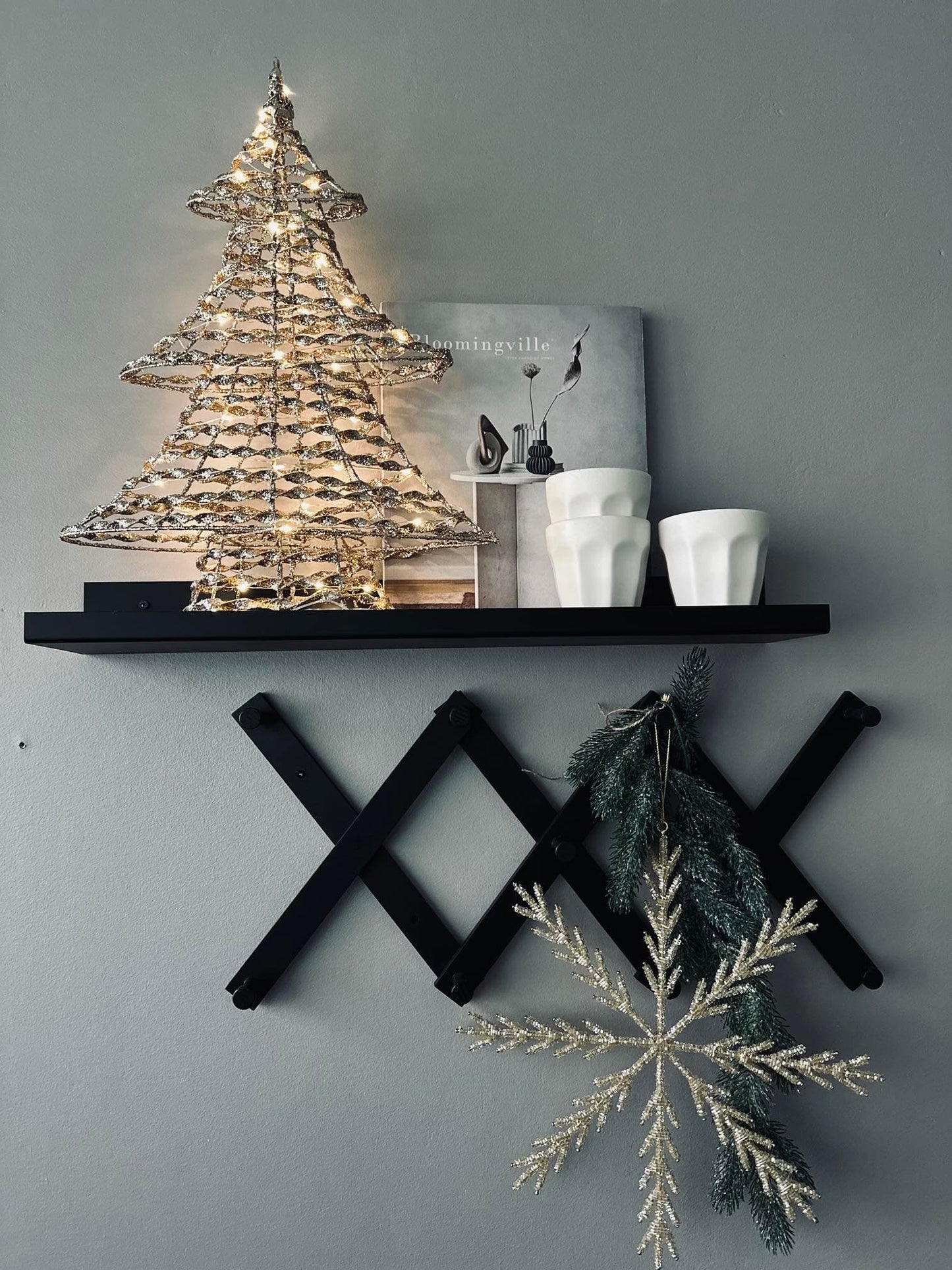 Juletræ XL med LED lys - VIAMAJA.DK