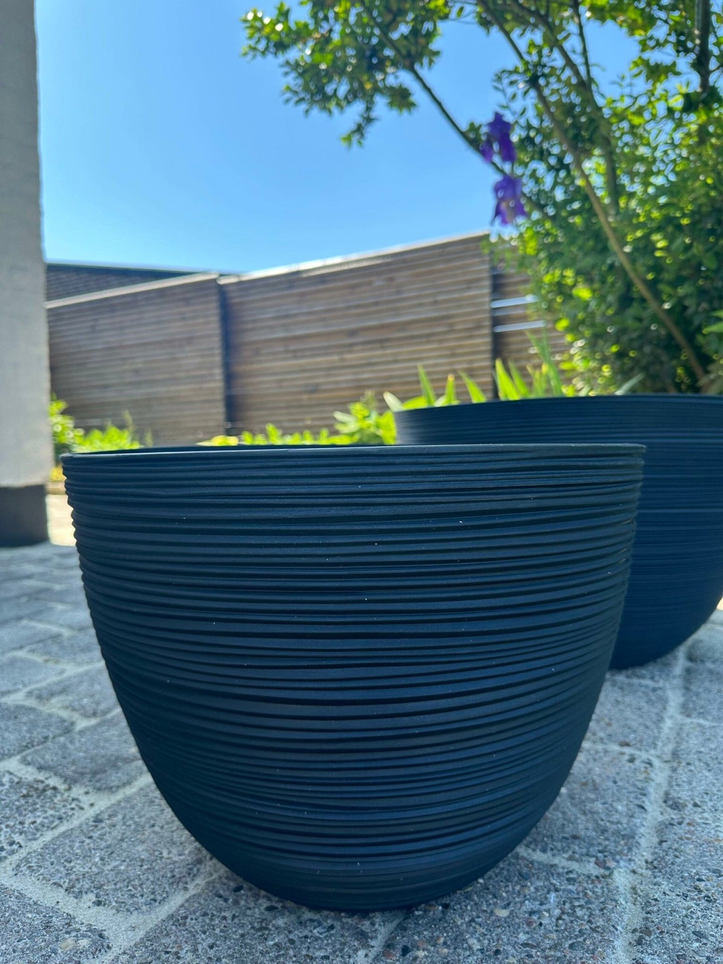 Rillet krukke, svart XL - VIAMAJA.DK