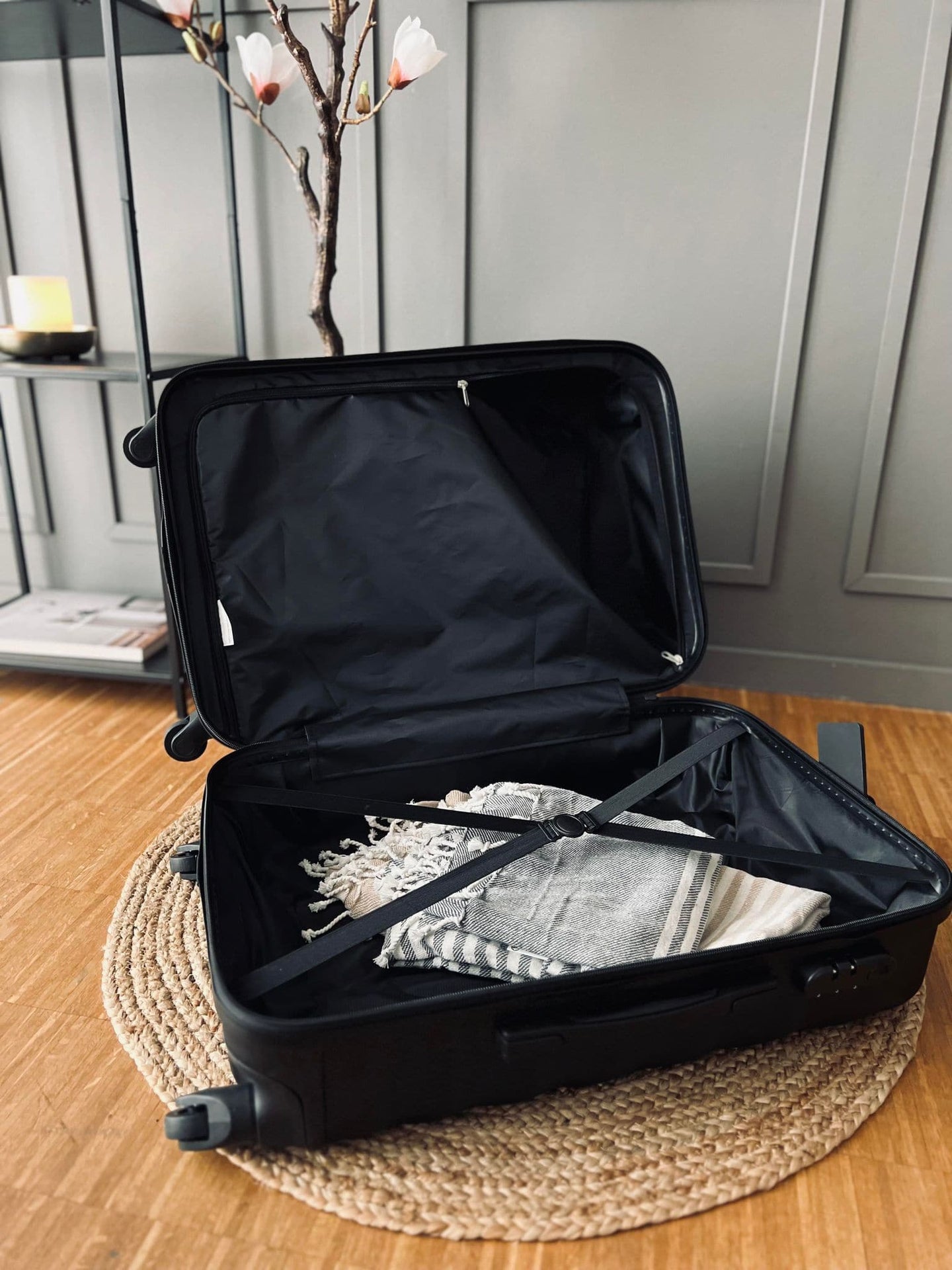 Kuffert medium – ULTRA LET 60 liter - VIAMAJA.DK