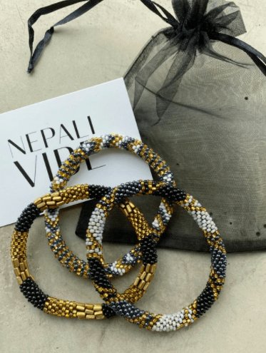 Nepal armbånd – Sort / Guld deluxe - VIAMAJA.DK