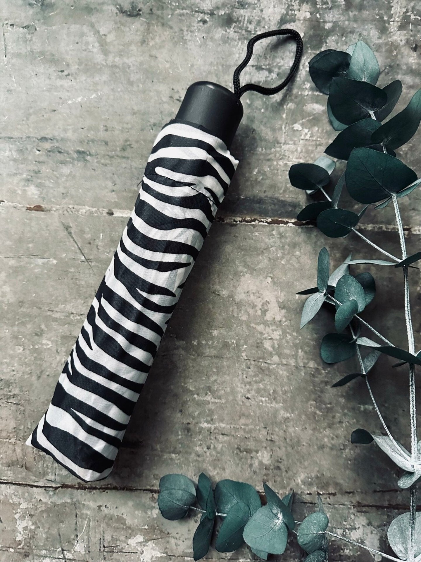 Paraply – Zebra - VIAMAJA.DK