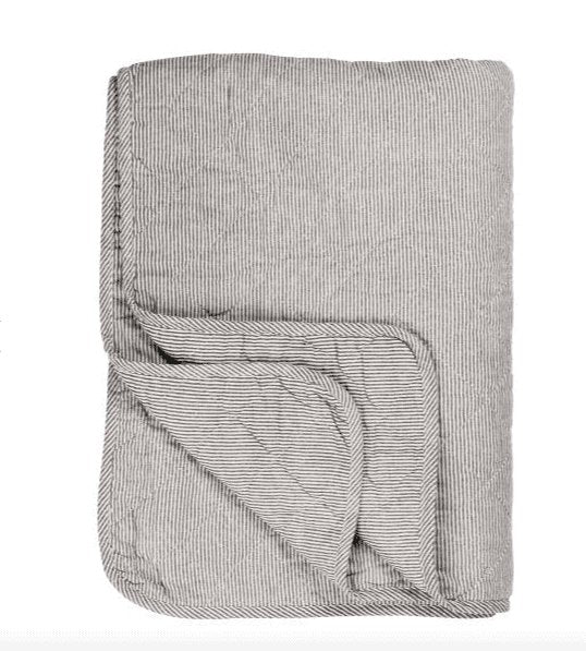 Quilt hvide og mørkegrå striber - VIAMAJA.DK