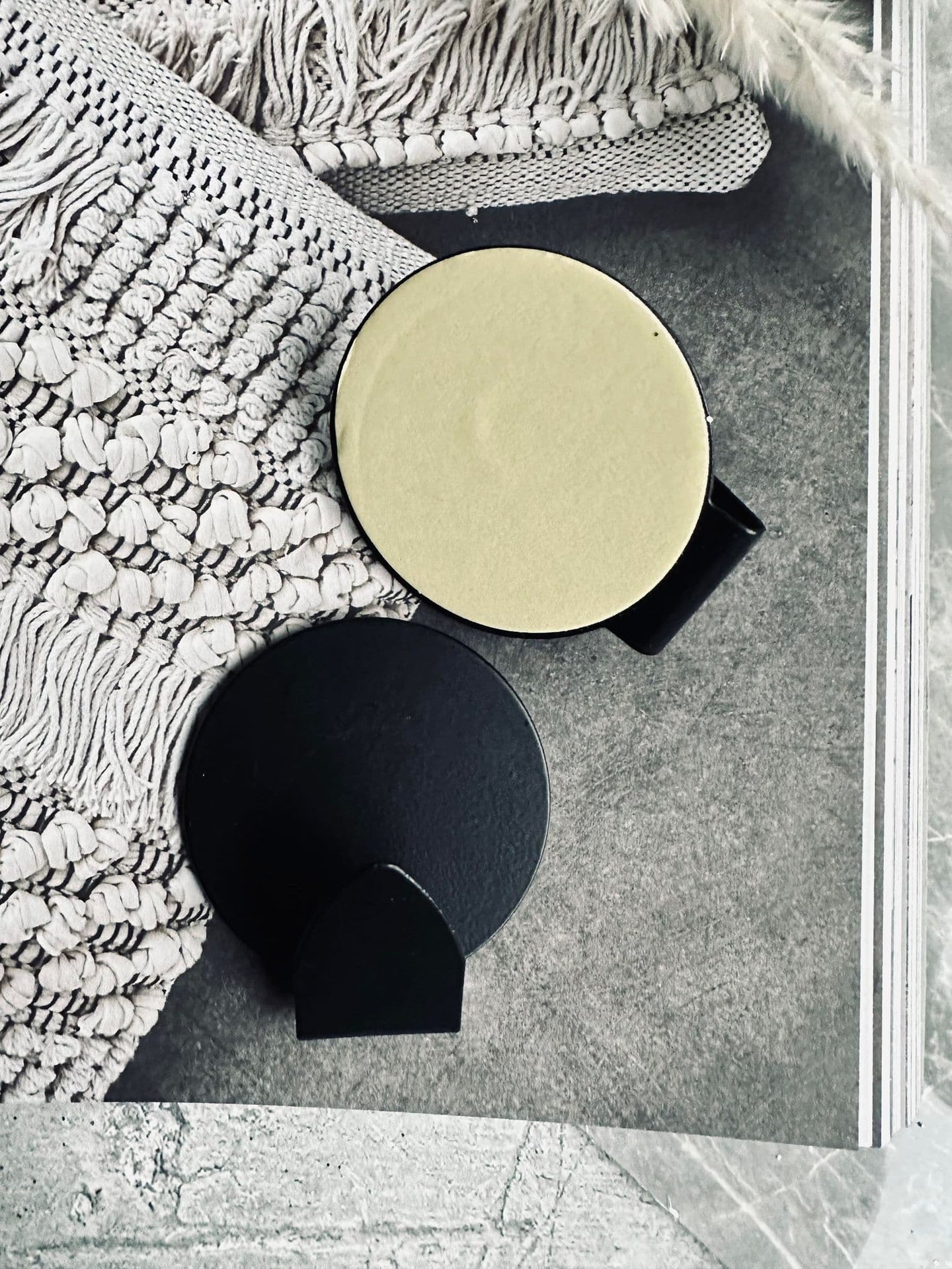 Selvklæbende knage - 2 stk No.3 - VIAMAJA.DK