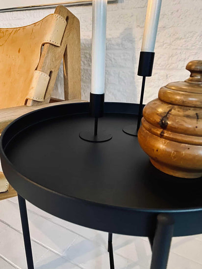 Sengebord eller sidebord i sort metal - VIAMAJA.DK