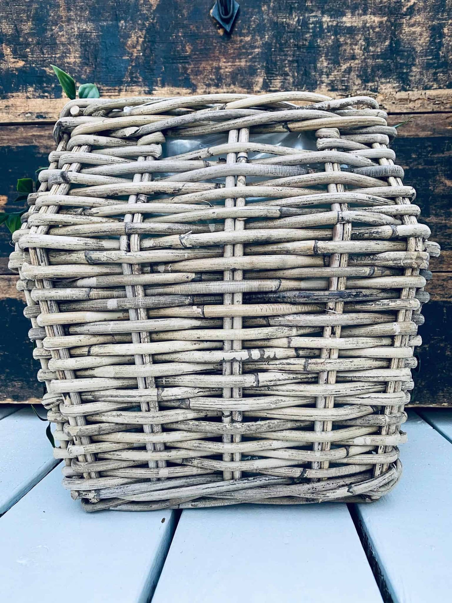 Vægkurv i kraftig rattan - VIAMAJA.DK