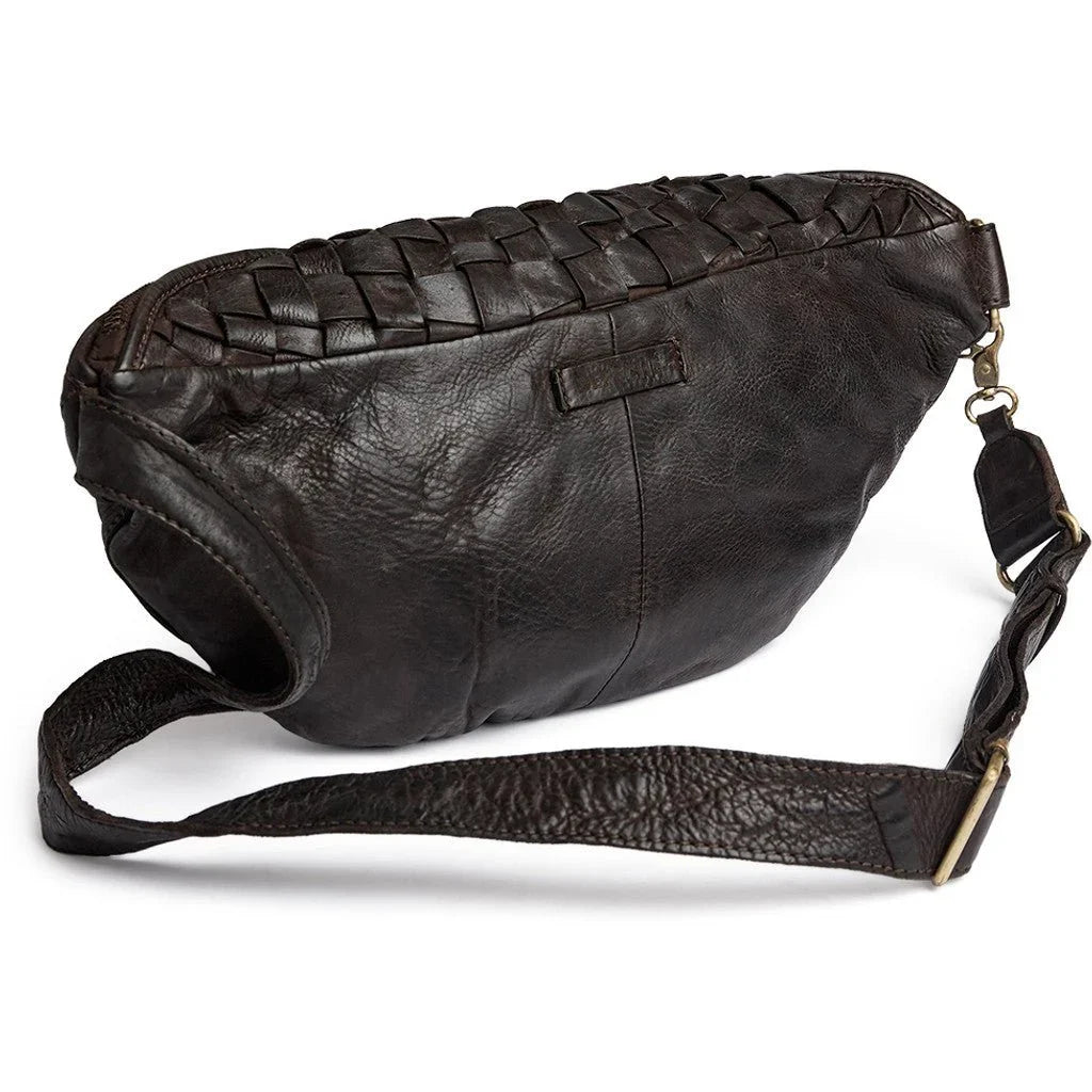 Warsaw bumbag i håndflettet skinn - Dark Brown