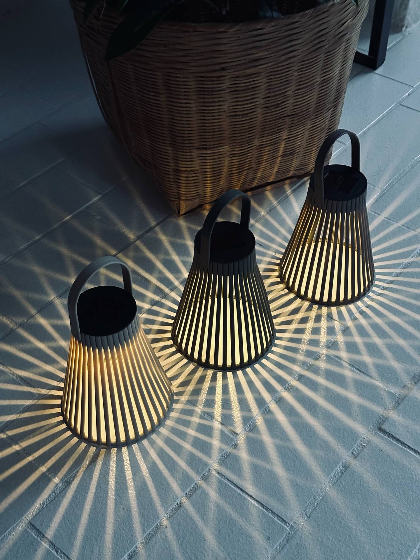 Lanterne med solceller 18cm - Flere fargevalg
