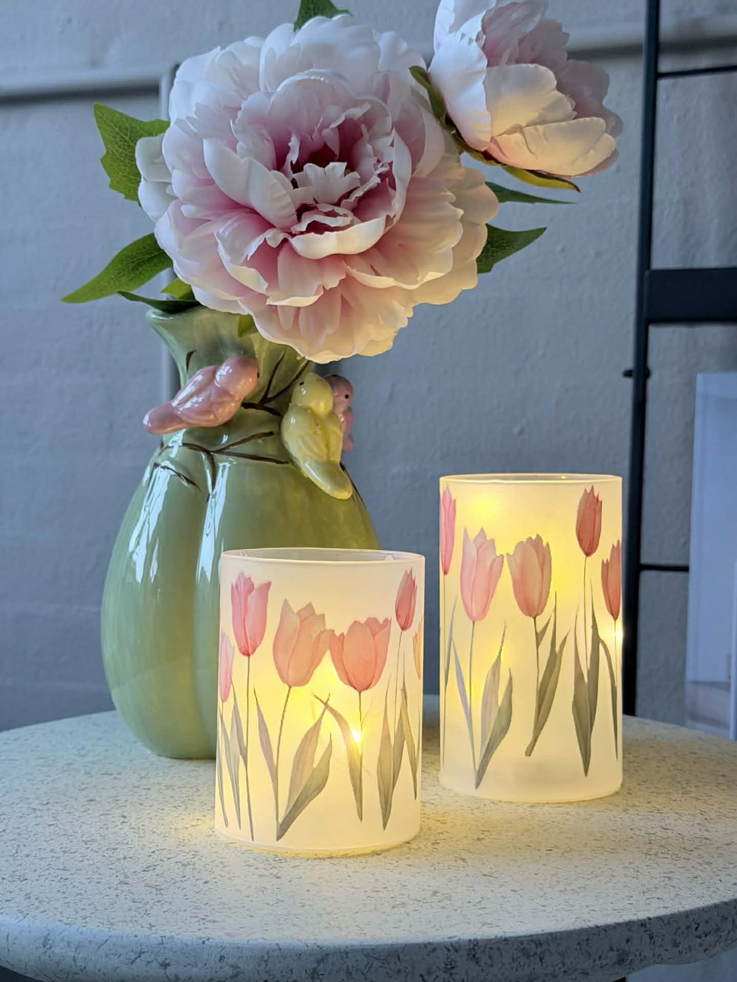 Tulipan-lysestaker med LED-lys - 2 stk.