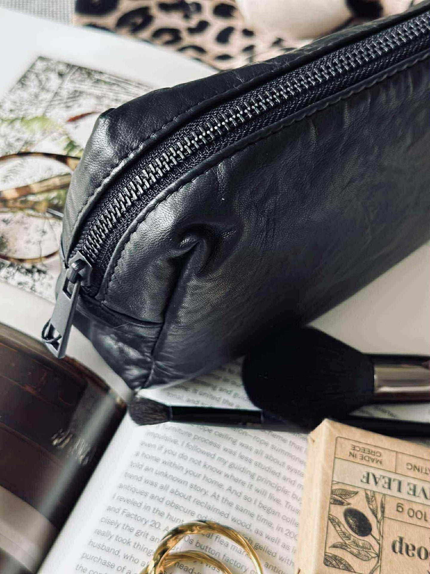 Kosmetikkpung - Black / black