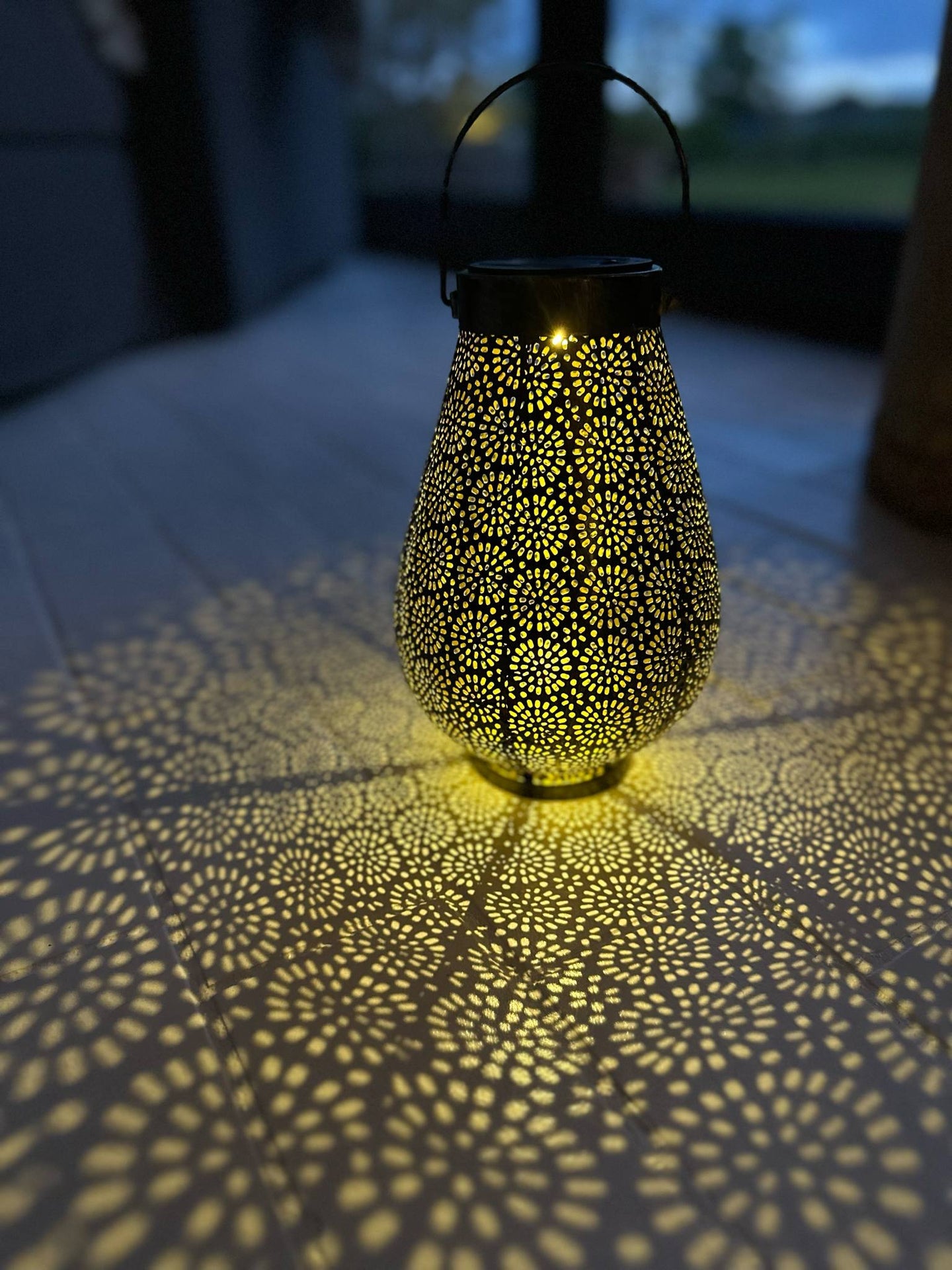 Lykt med solceller - GOLDEN