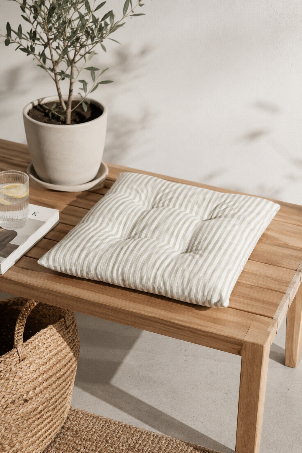 Futon hagepute – Stripete salviegrønn 40×40