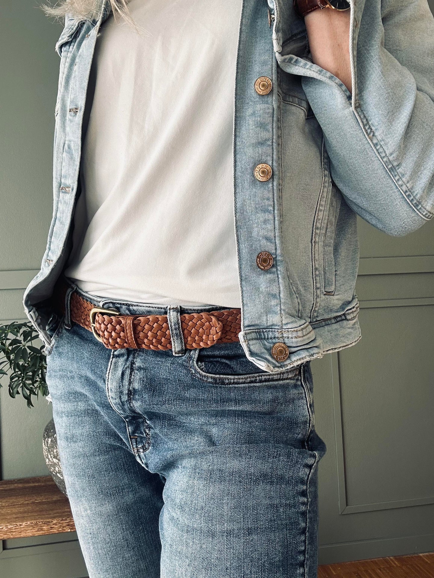 Belte Harper walnut flette