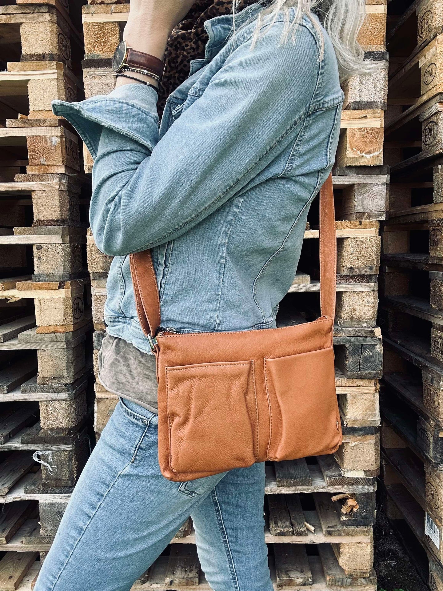 Crossover Aura Cognac