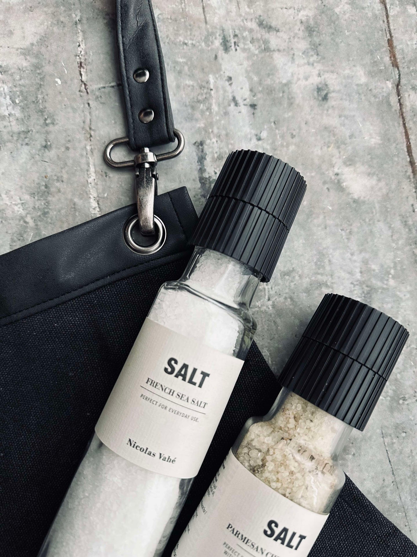 Forkle i kanvas - Stone med lommer