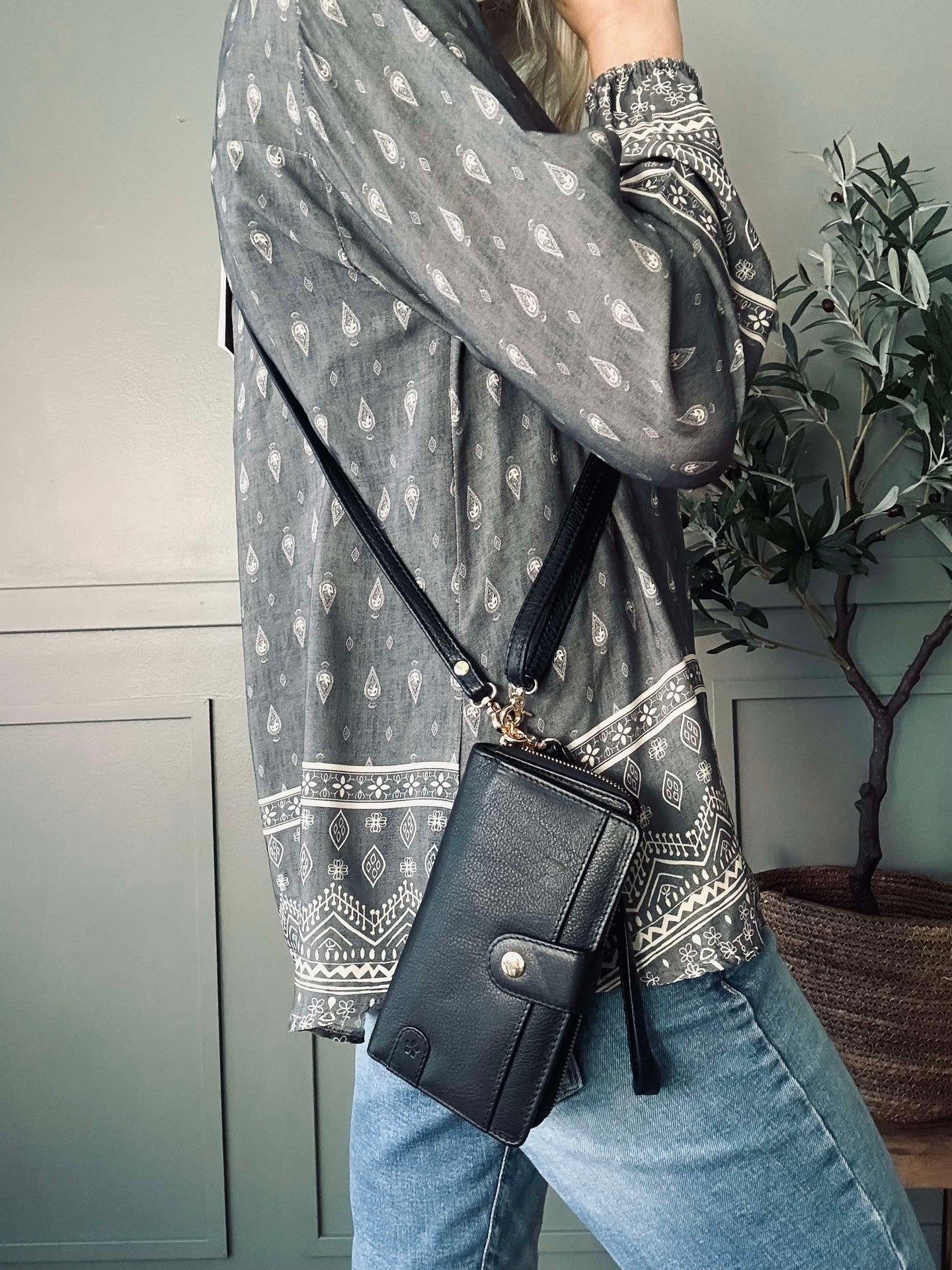Clutch Posh – Svart / Sølv