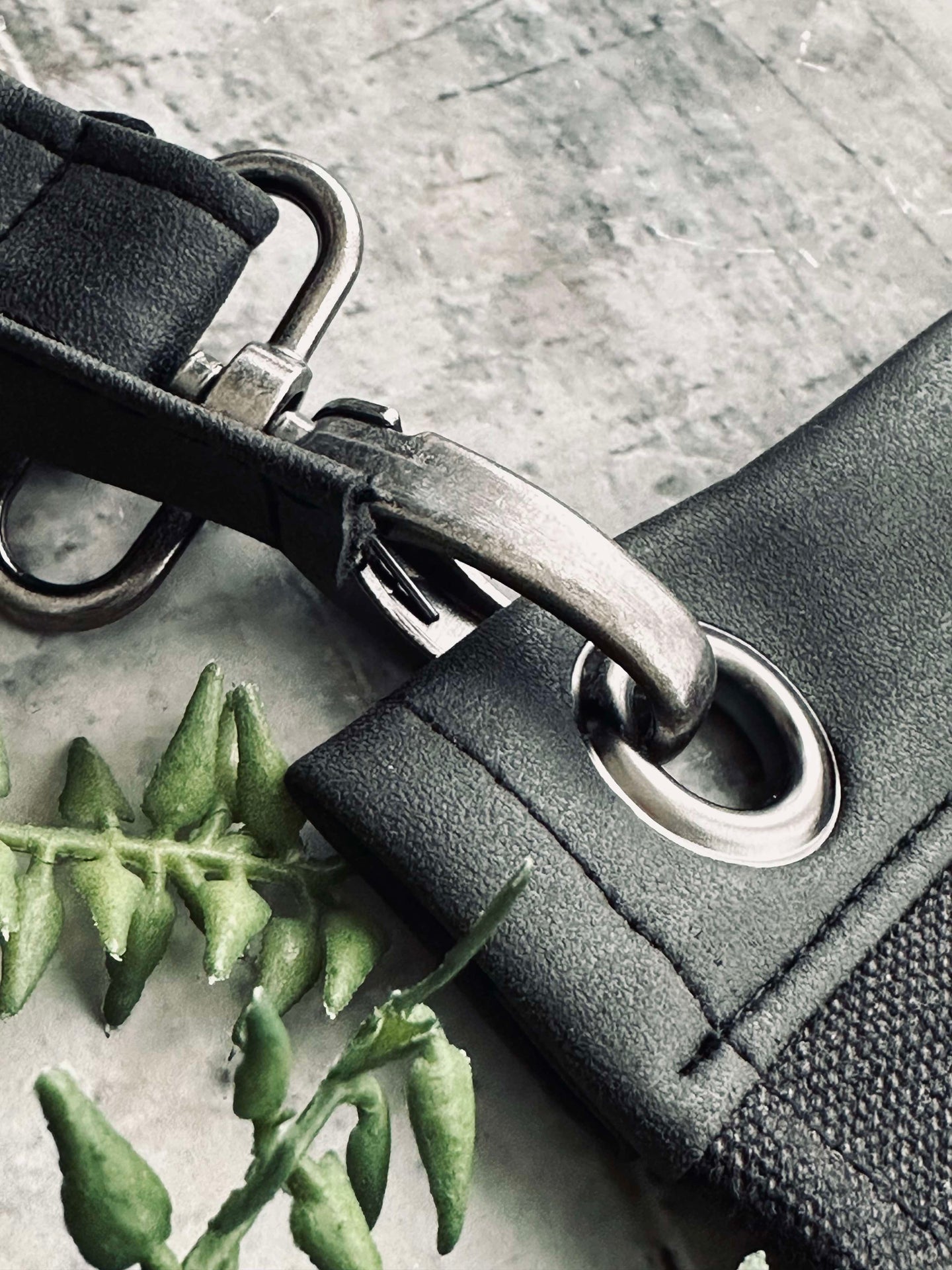 Forkle i kanvas - Stone med lommer