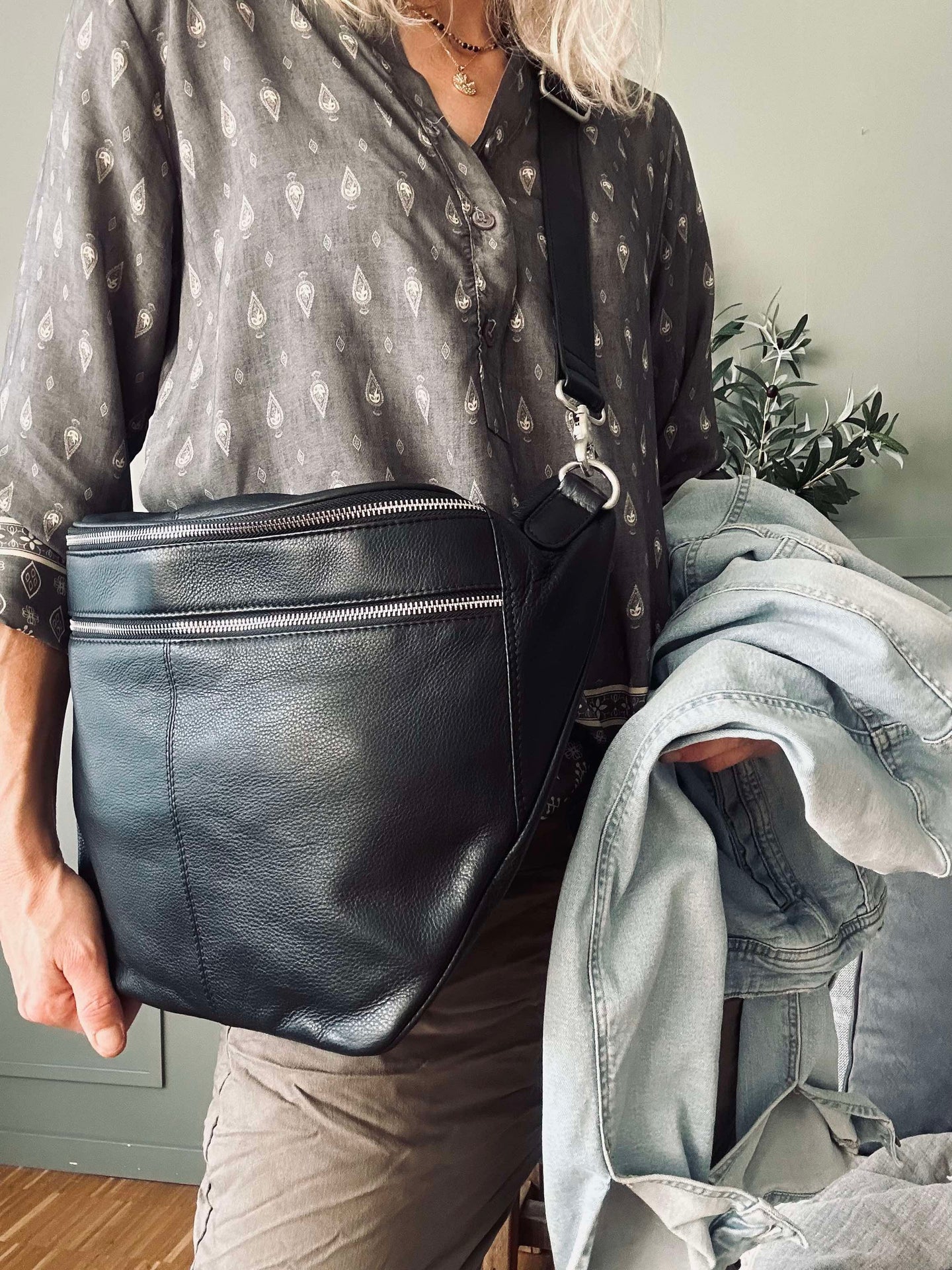 Bumbag BIG Astrid - Svart / Sølv
