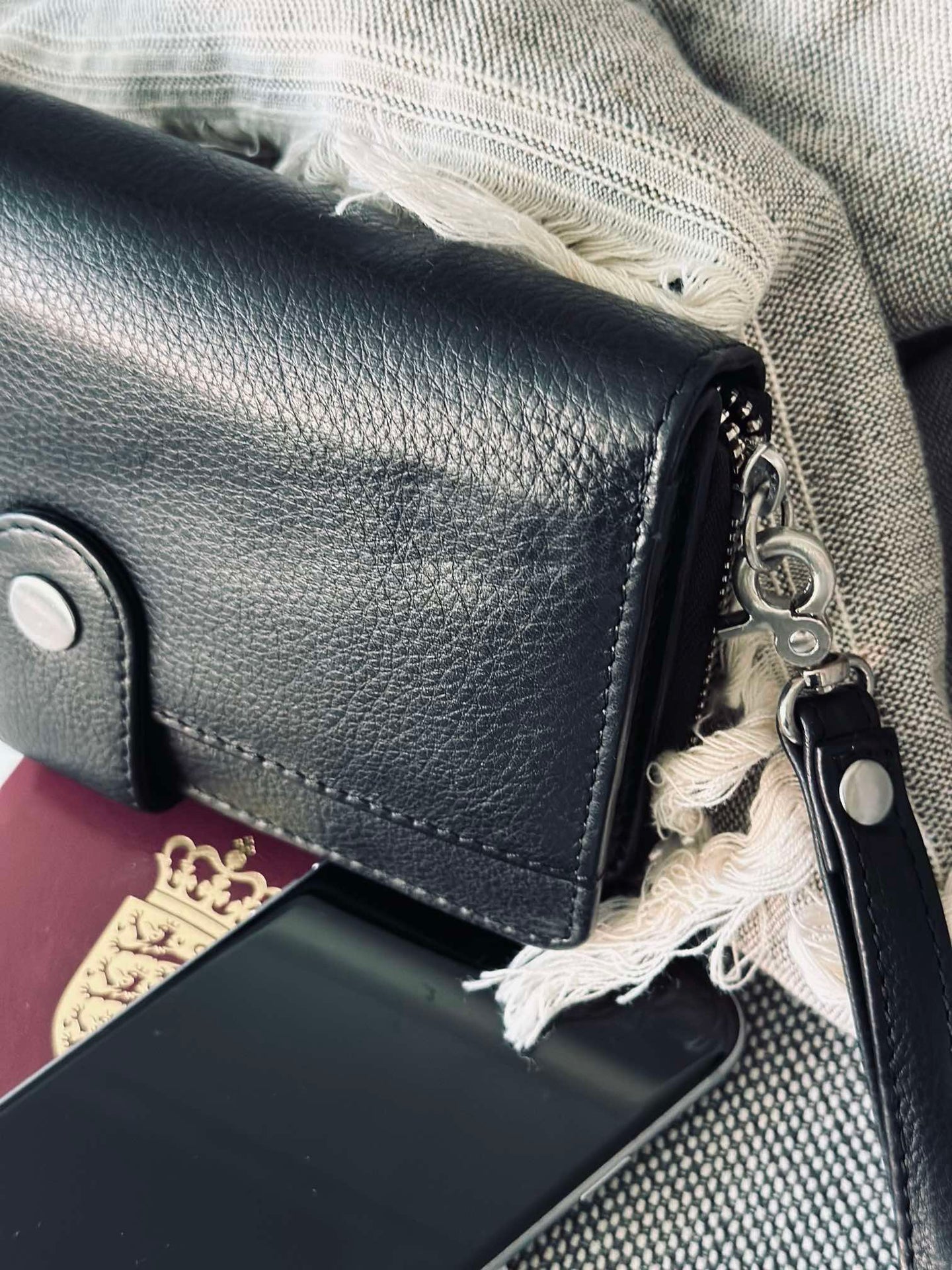 Clutch Posh – Svart / Sølv
